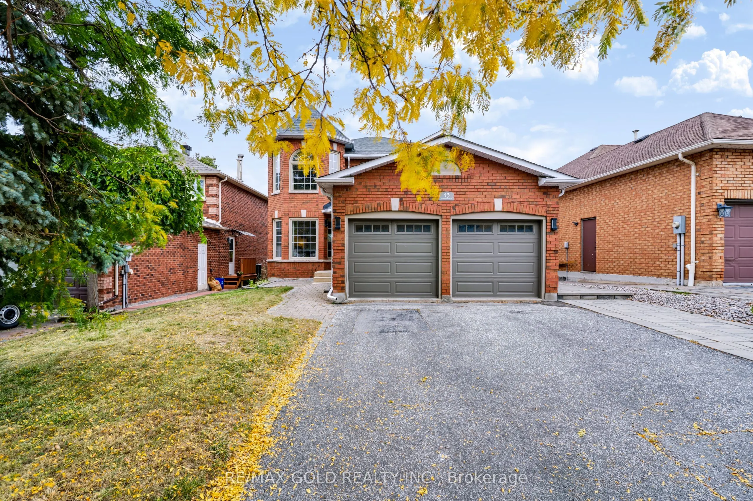 43 Golden Meadow Road