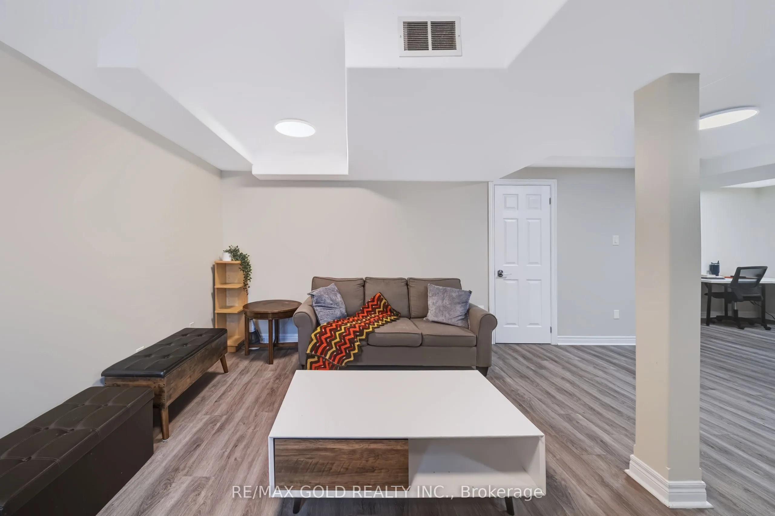 43 Golden Meadow Road