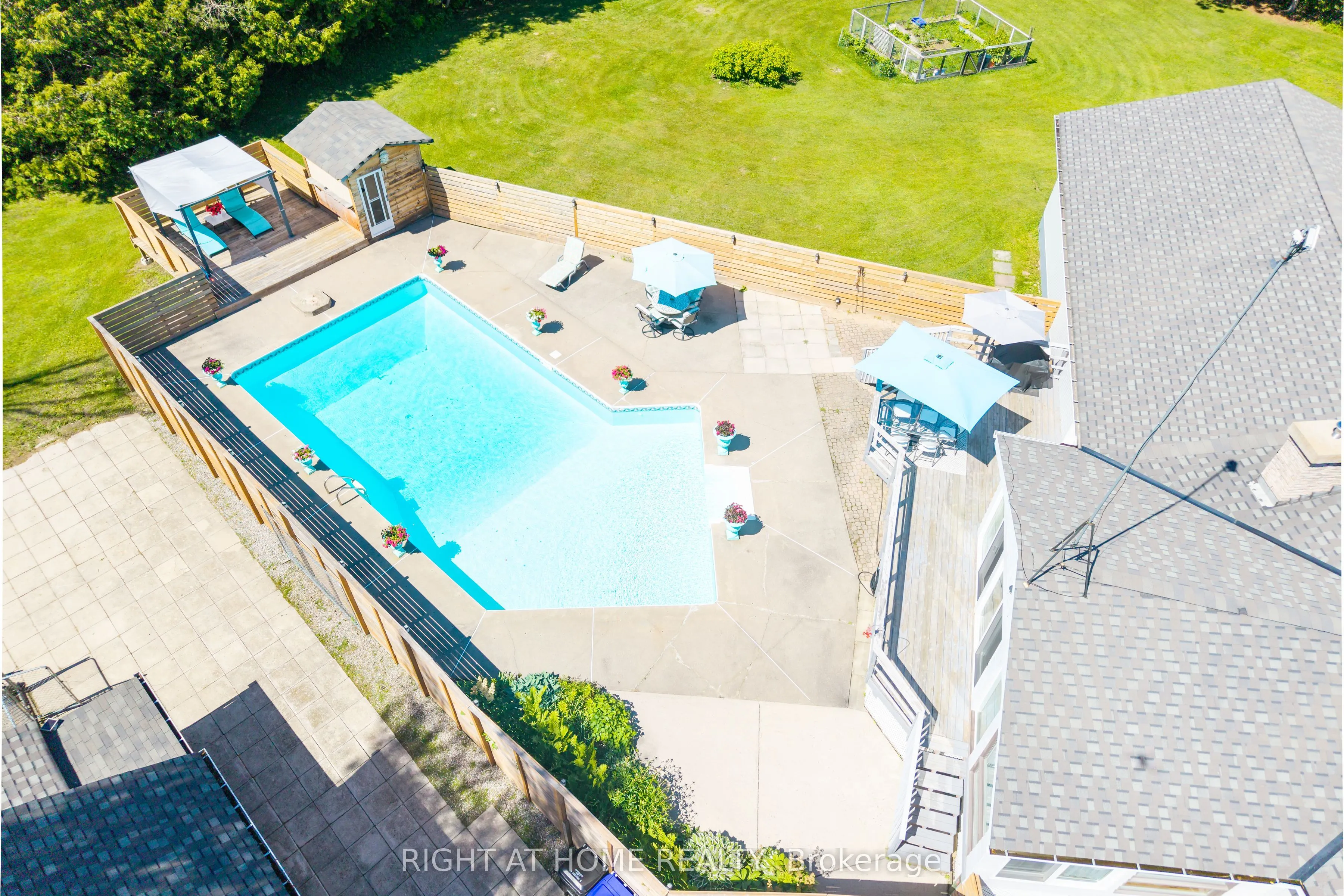 560 Concession Road 15 W