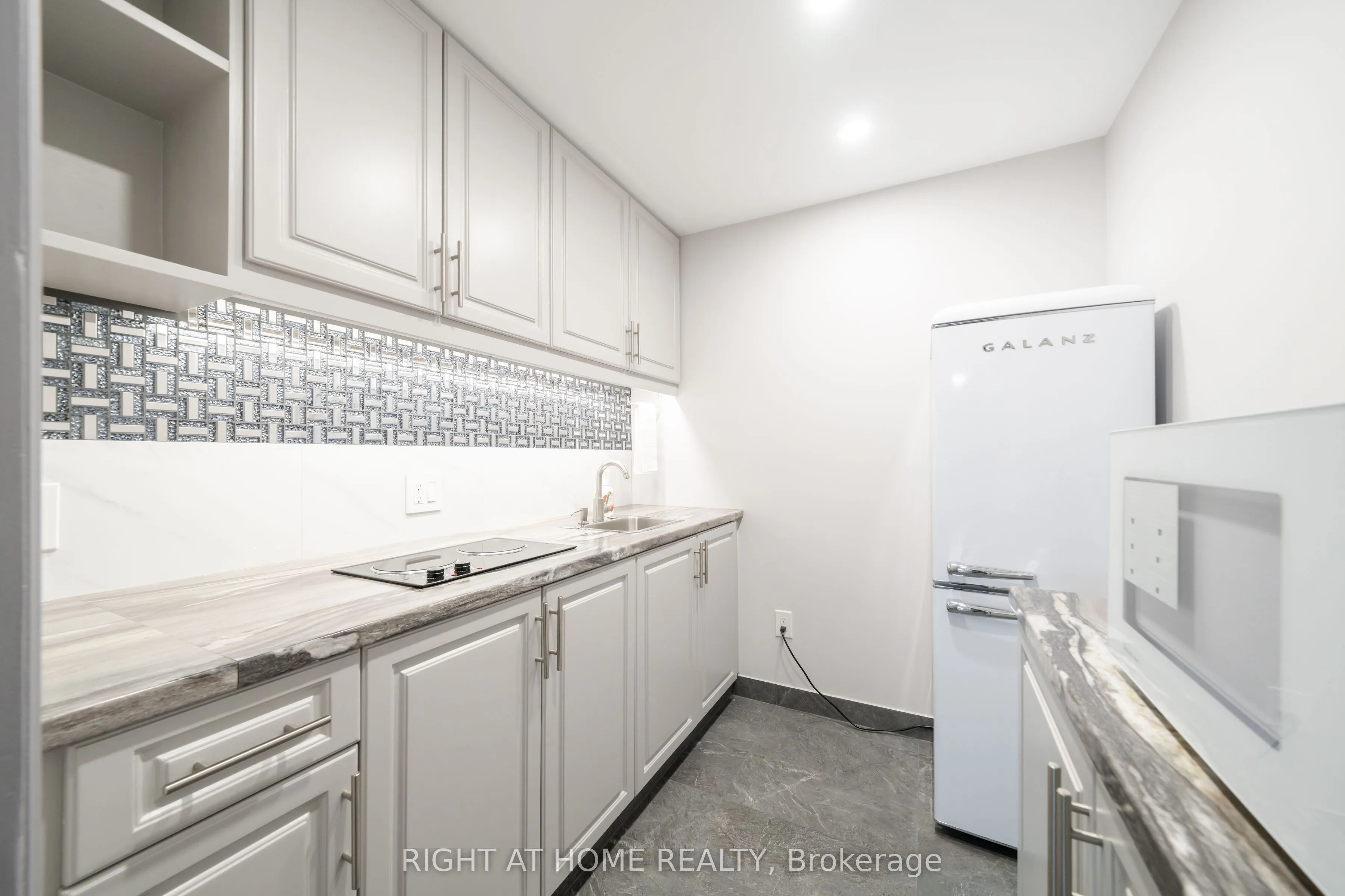 560 Concession Road 15 W