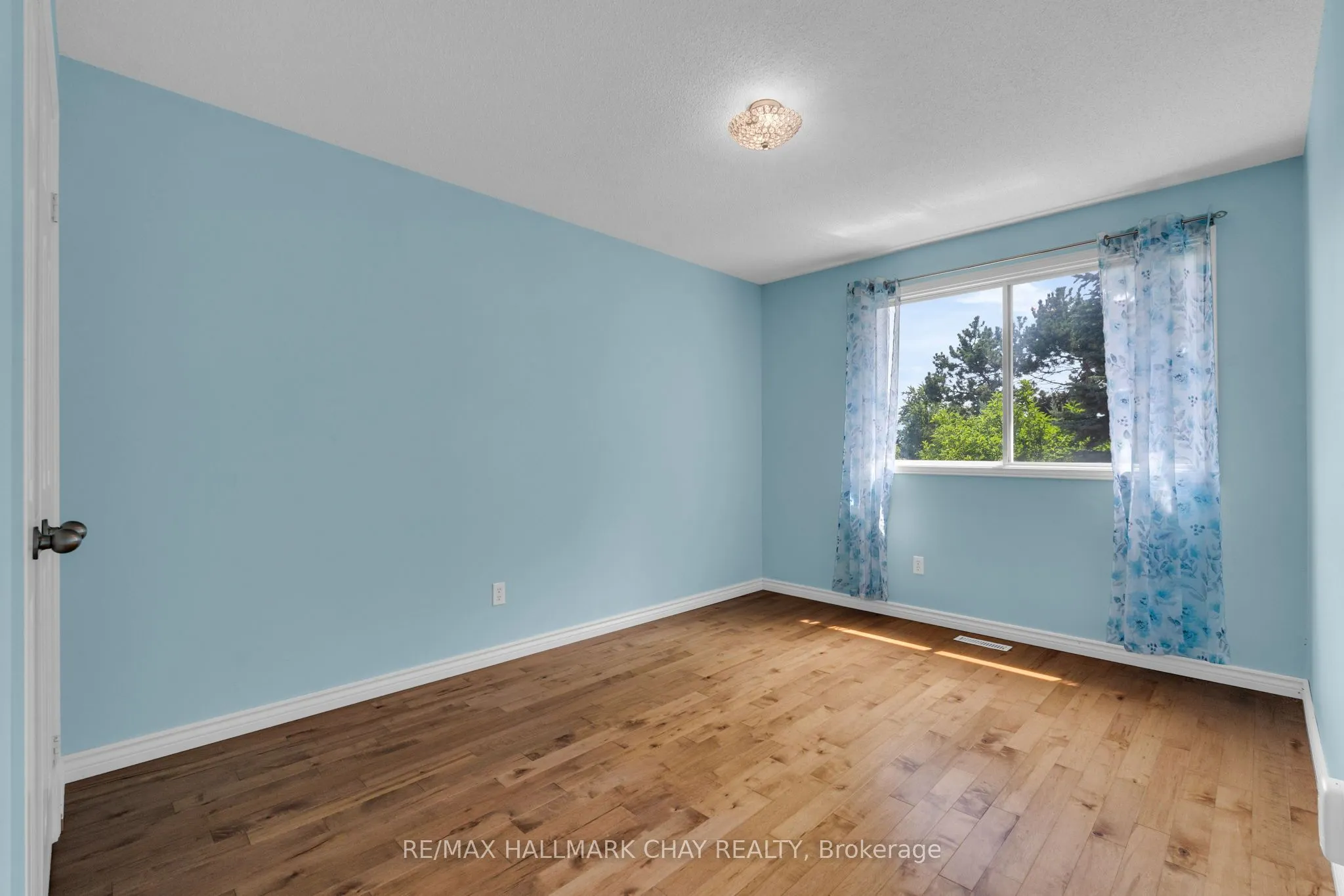 86 Trillium Crescent