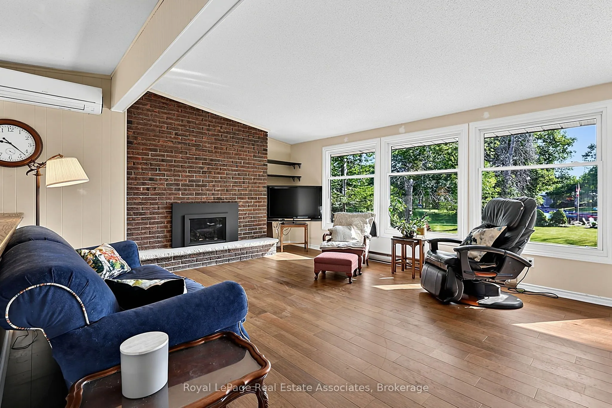 408 Mooney Crescent