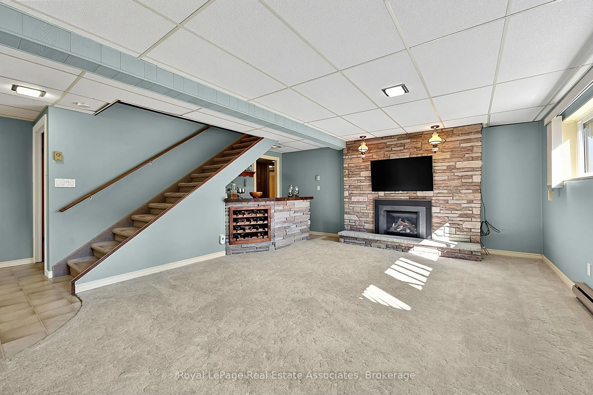 408 Mooney Crescent