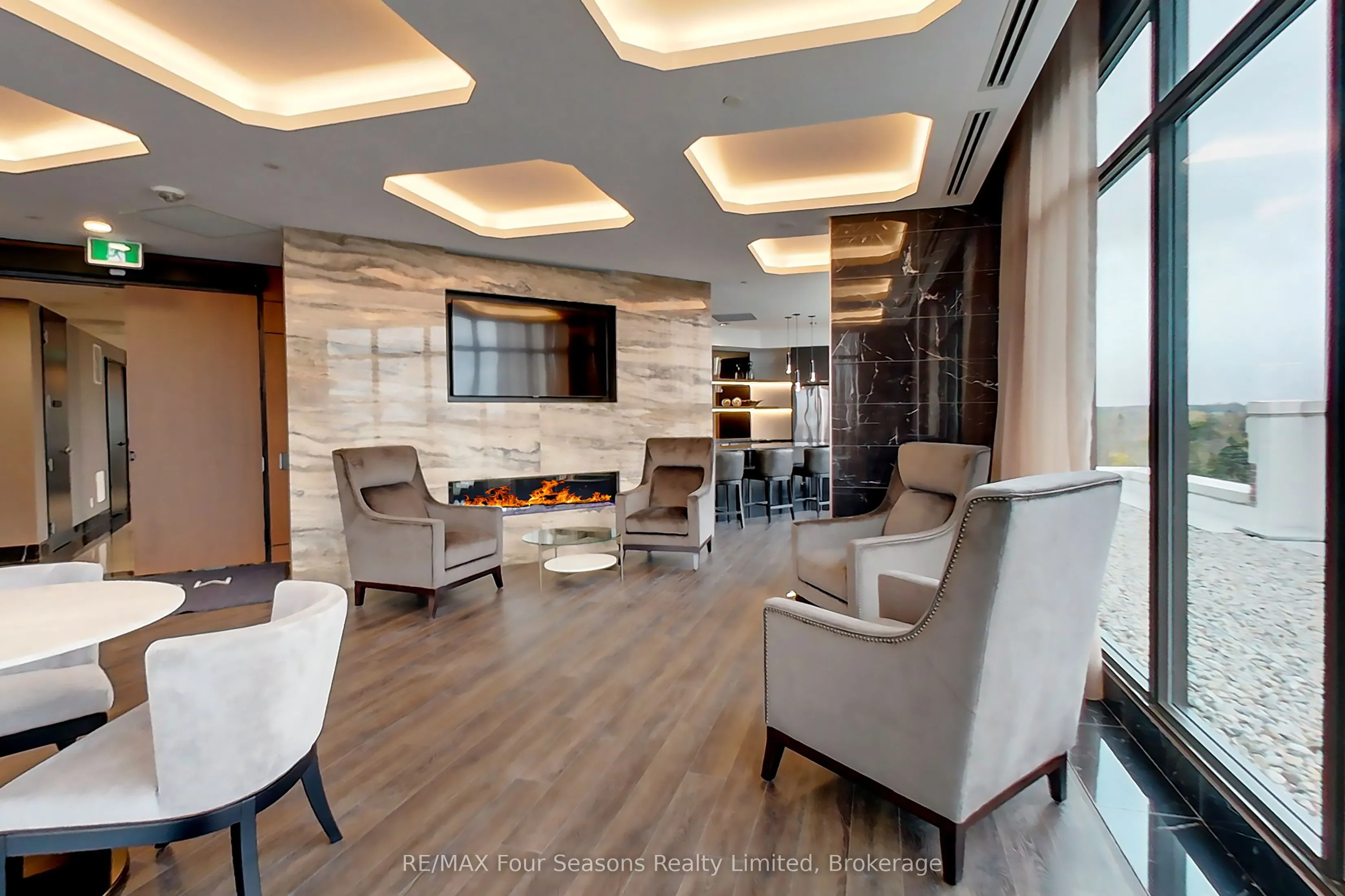 1 Hume Street W #514