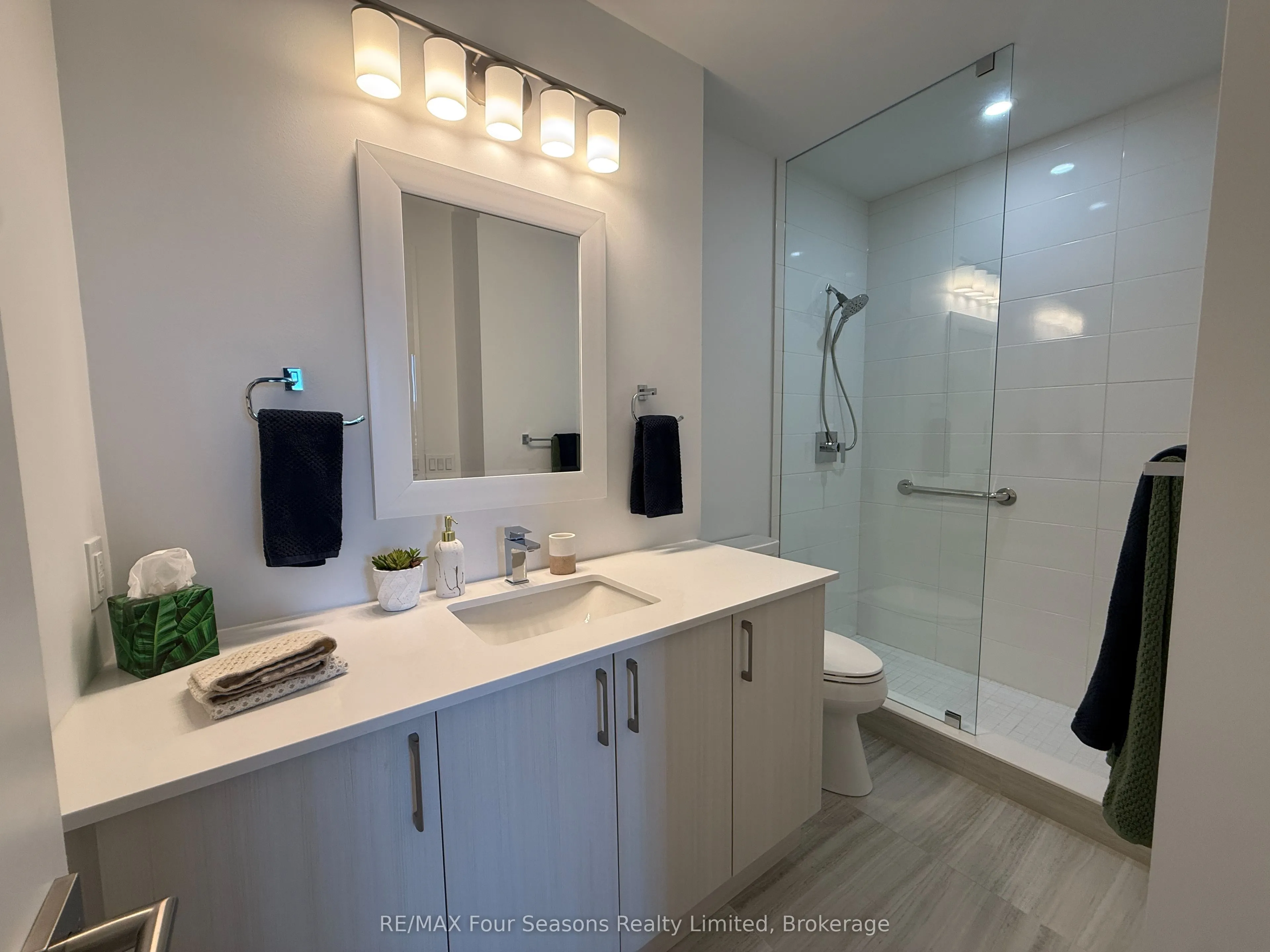 1 Hume Street W #514