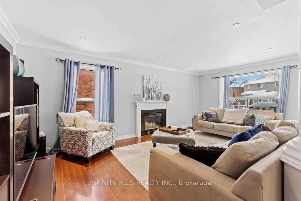 10 Sandalwood Court