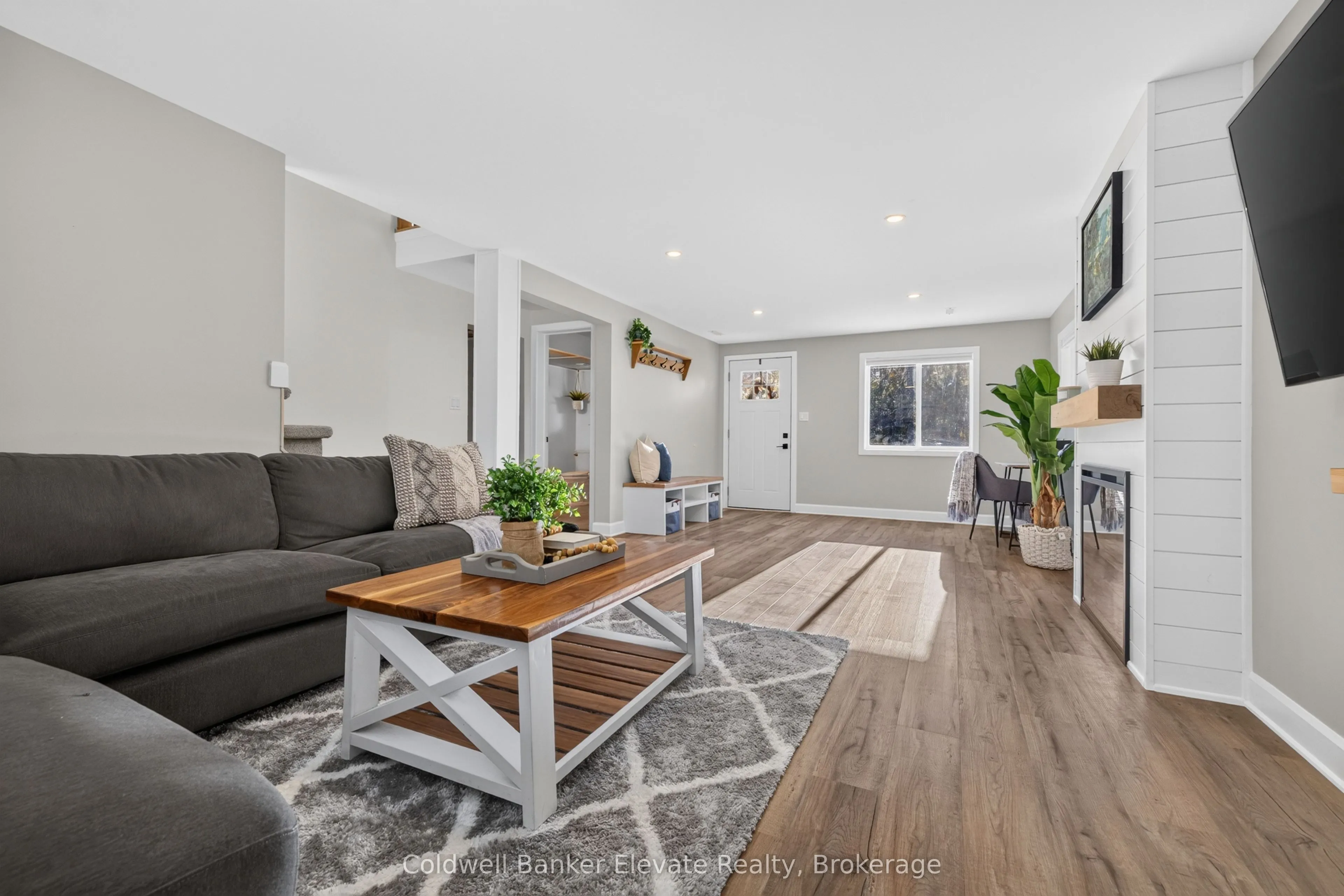 15 Nakiska Court
