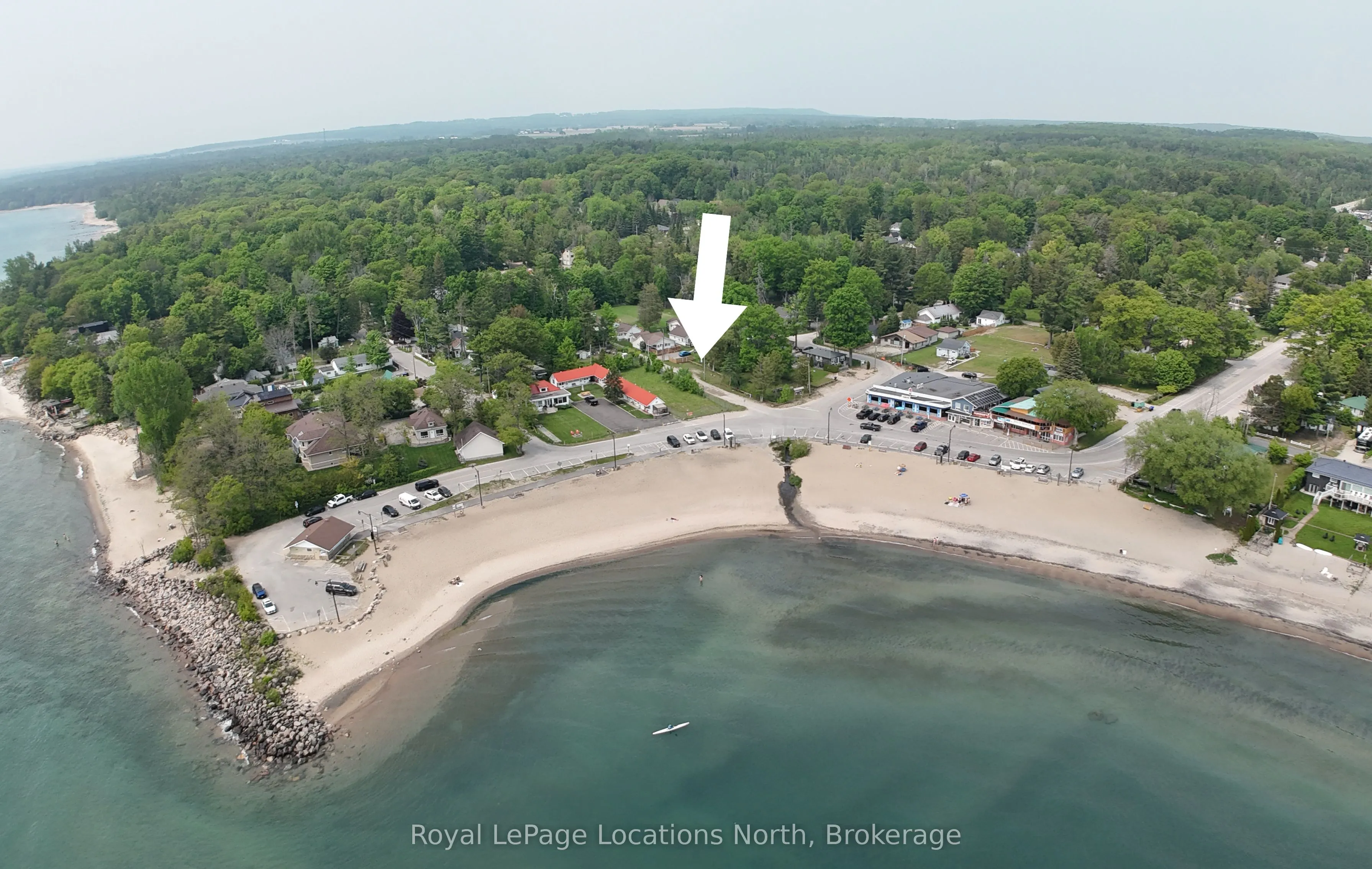 11 Tiny Beaches Road N