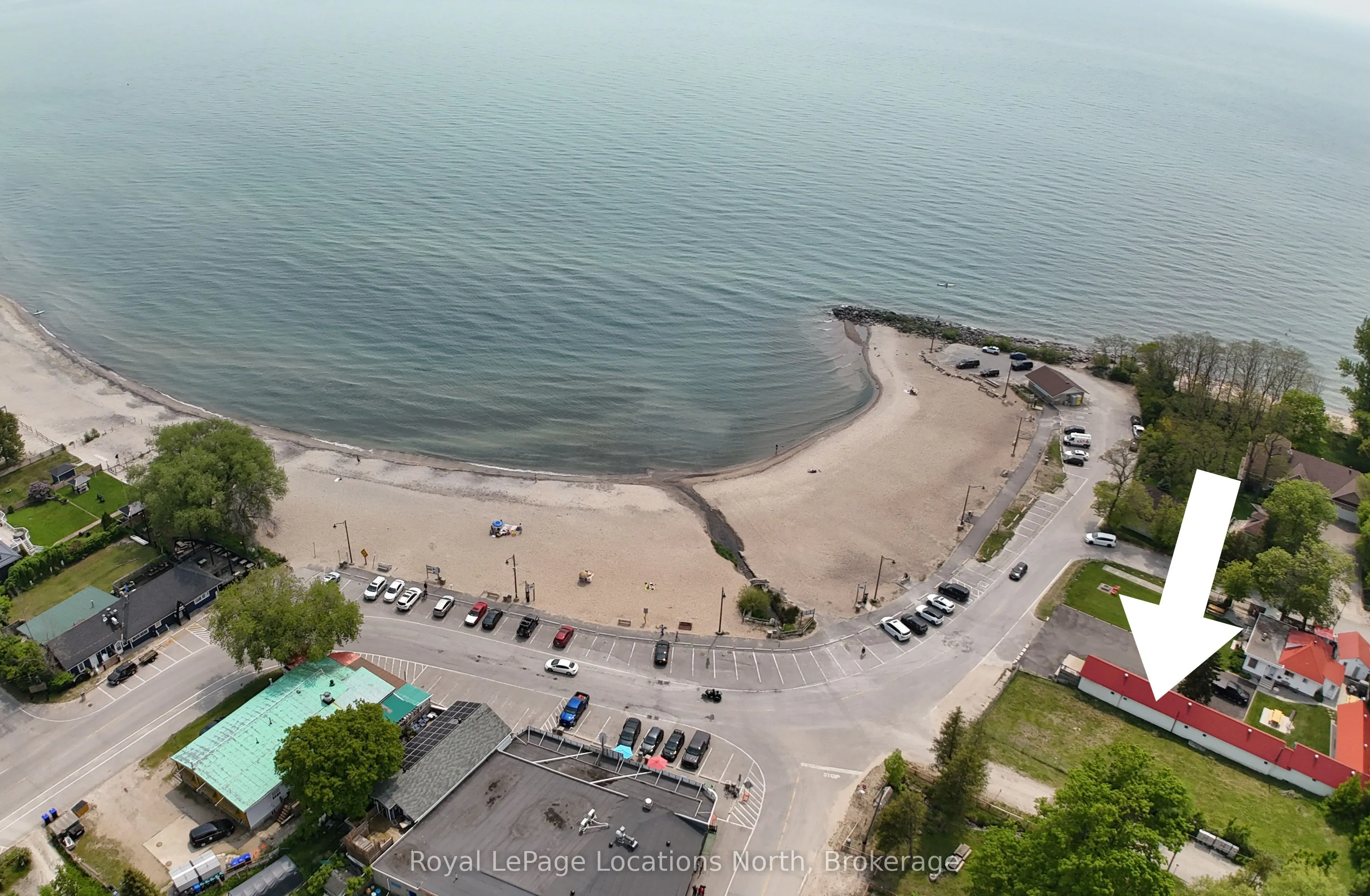 11 Tiny Beaches Road N