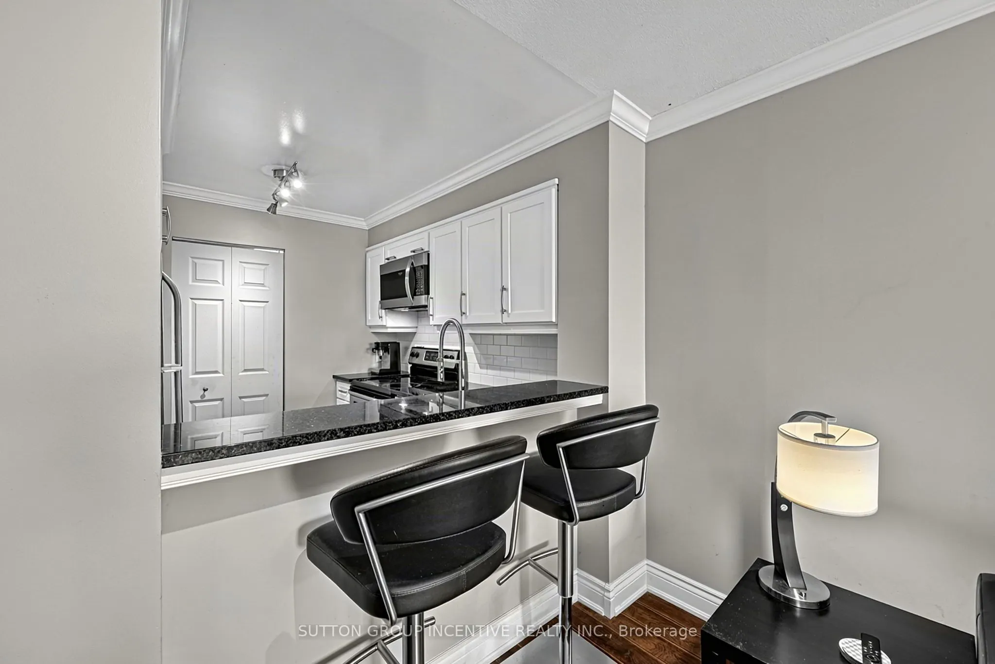 140 Dunlop Street E #304