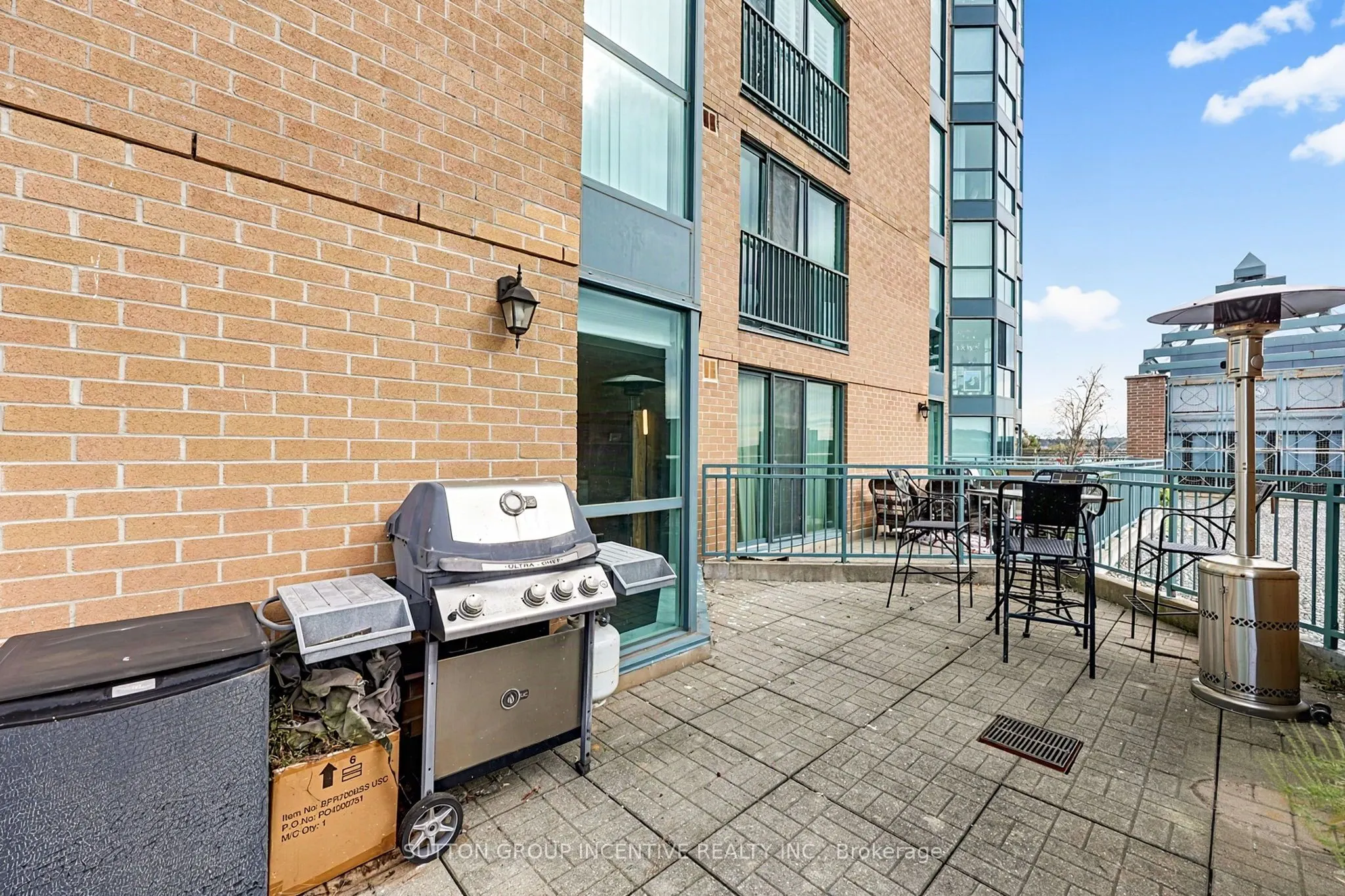 140 Dunlop Street E #304