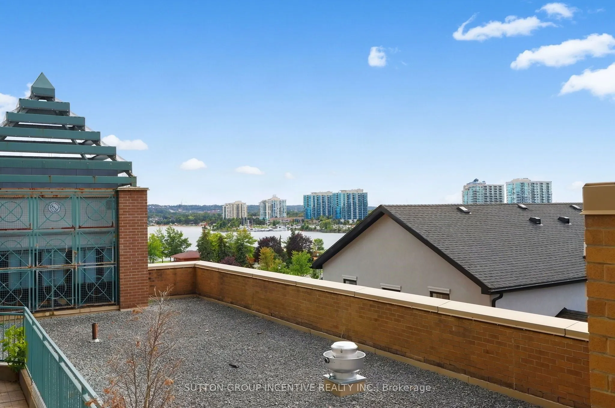 140 Dunlop Street E #304