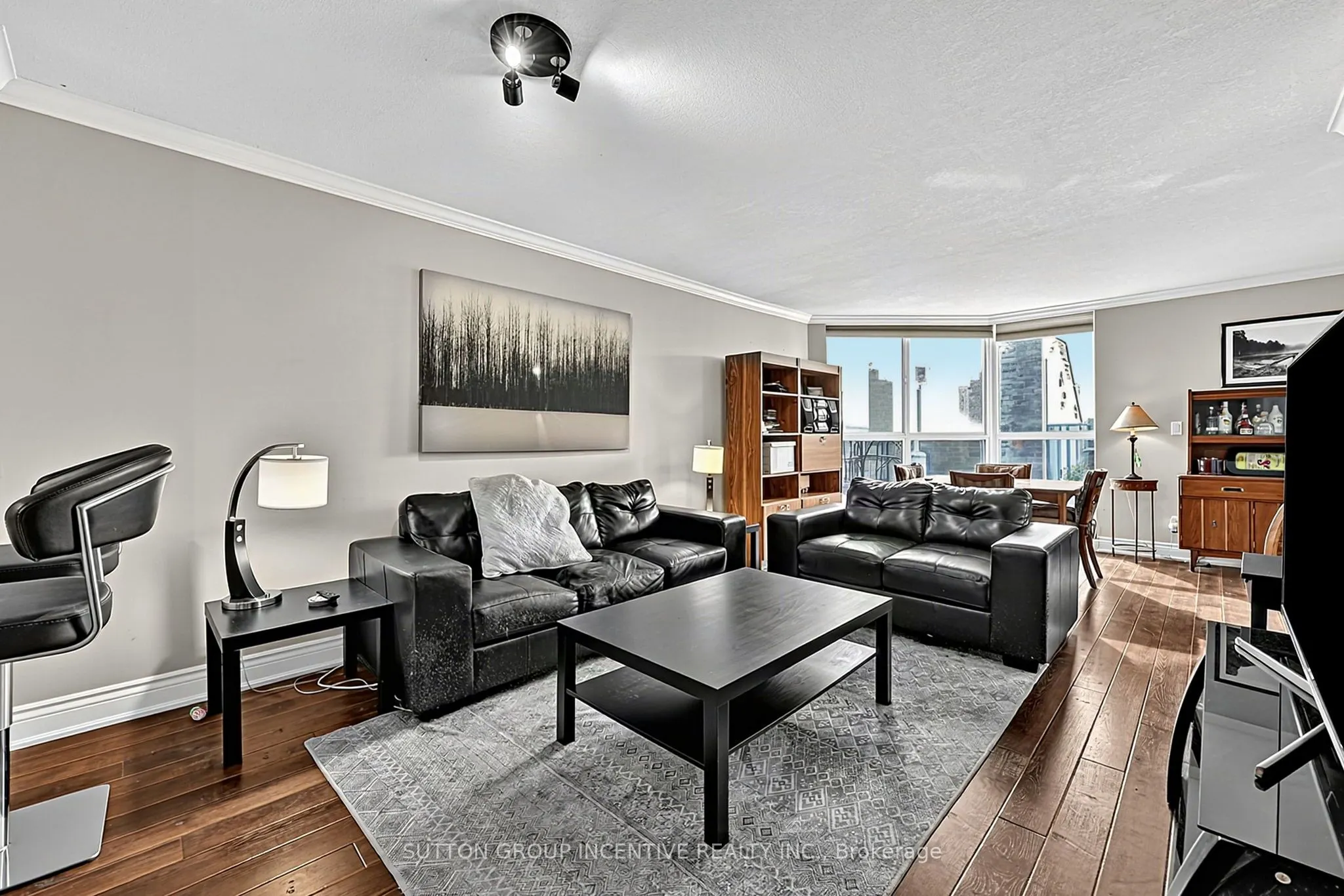 140 Dunlop Street E #304
