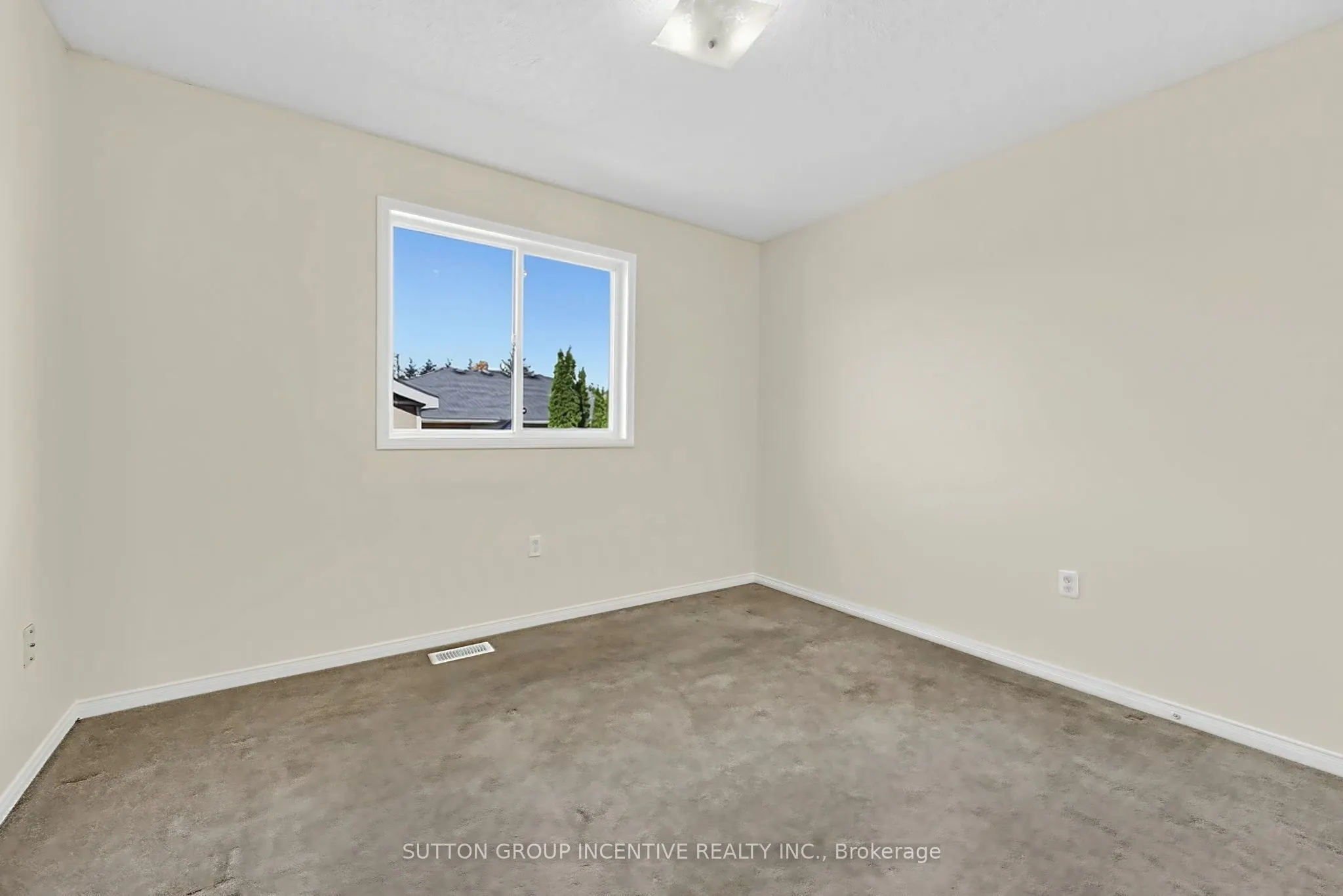 8 Lucas Avenue