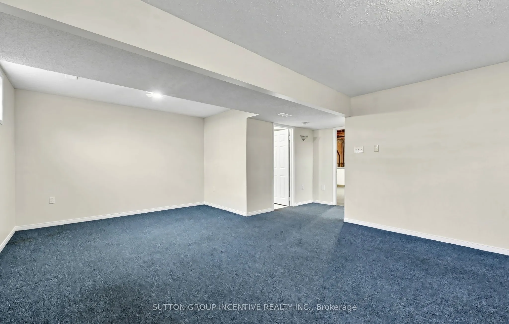 8 Lucas Avenue