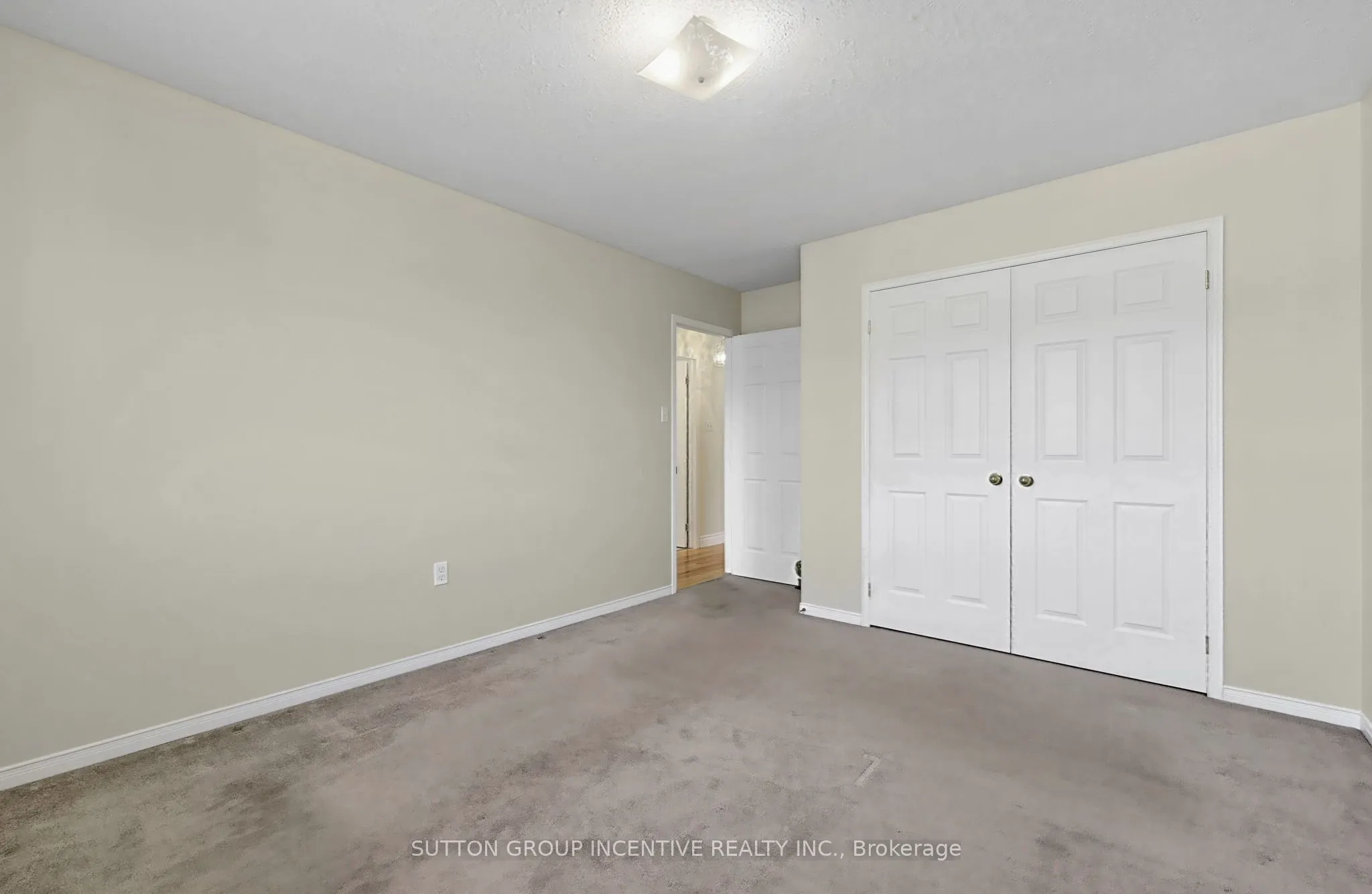 8 Lucas Avenue