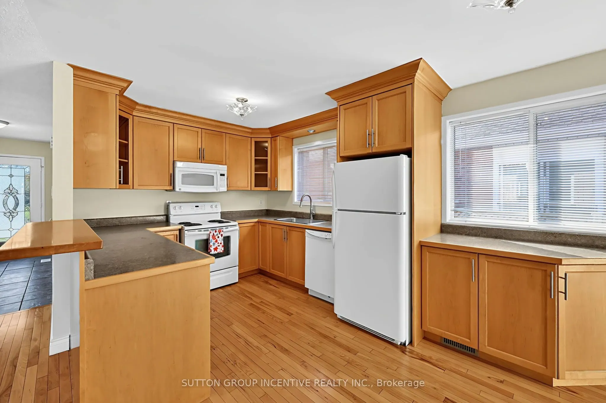 8 Lucas Avenue