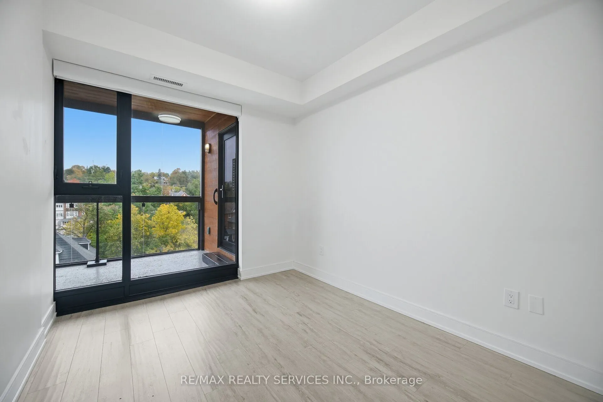 185 Dunlop Street E #620
