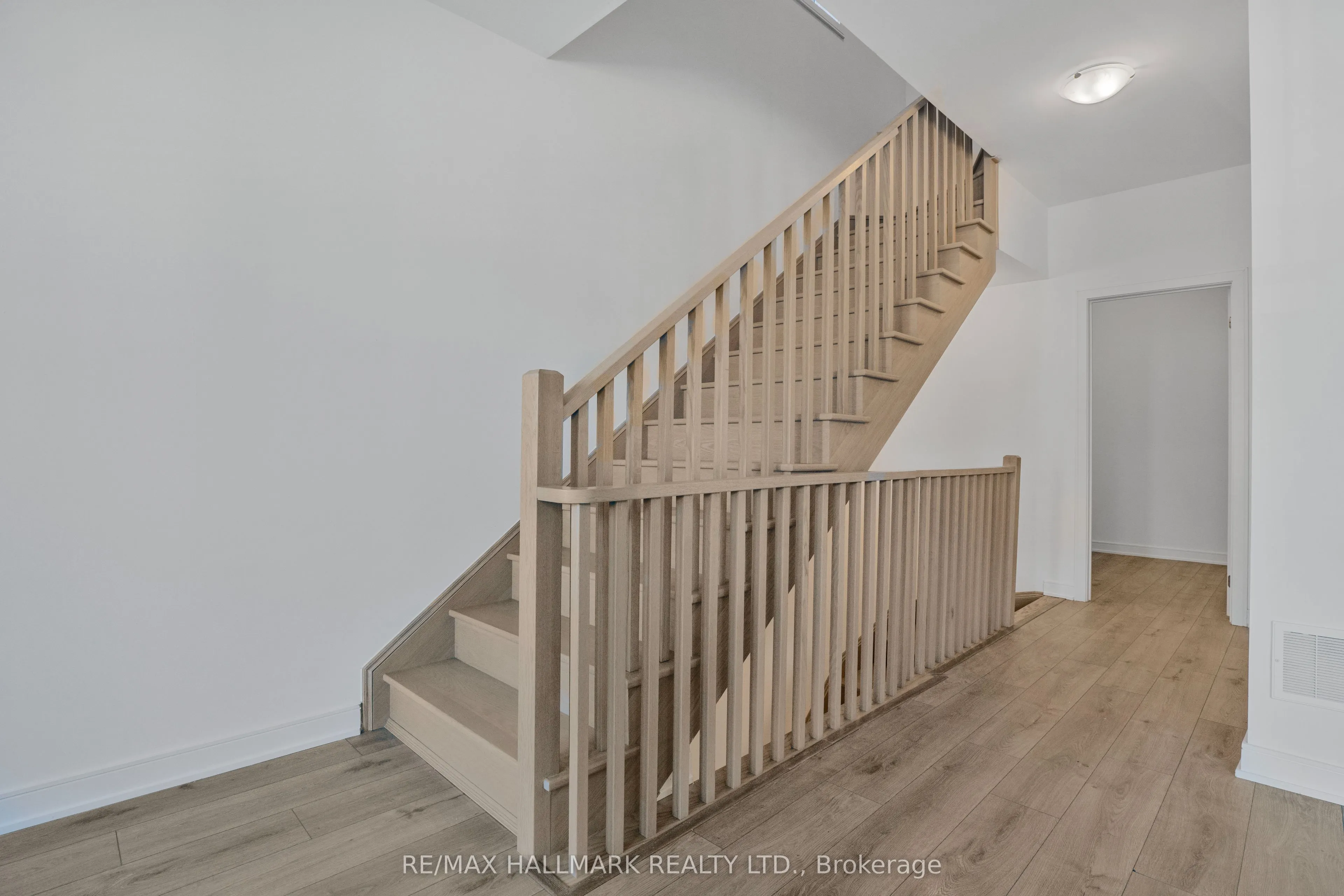 48 Spry Lane