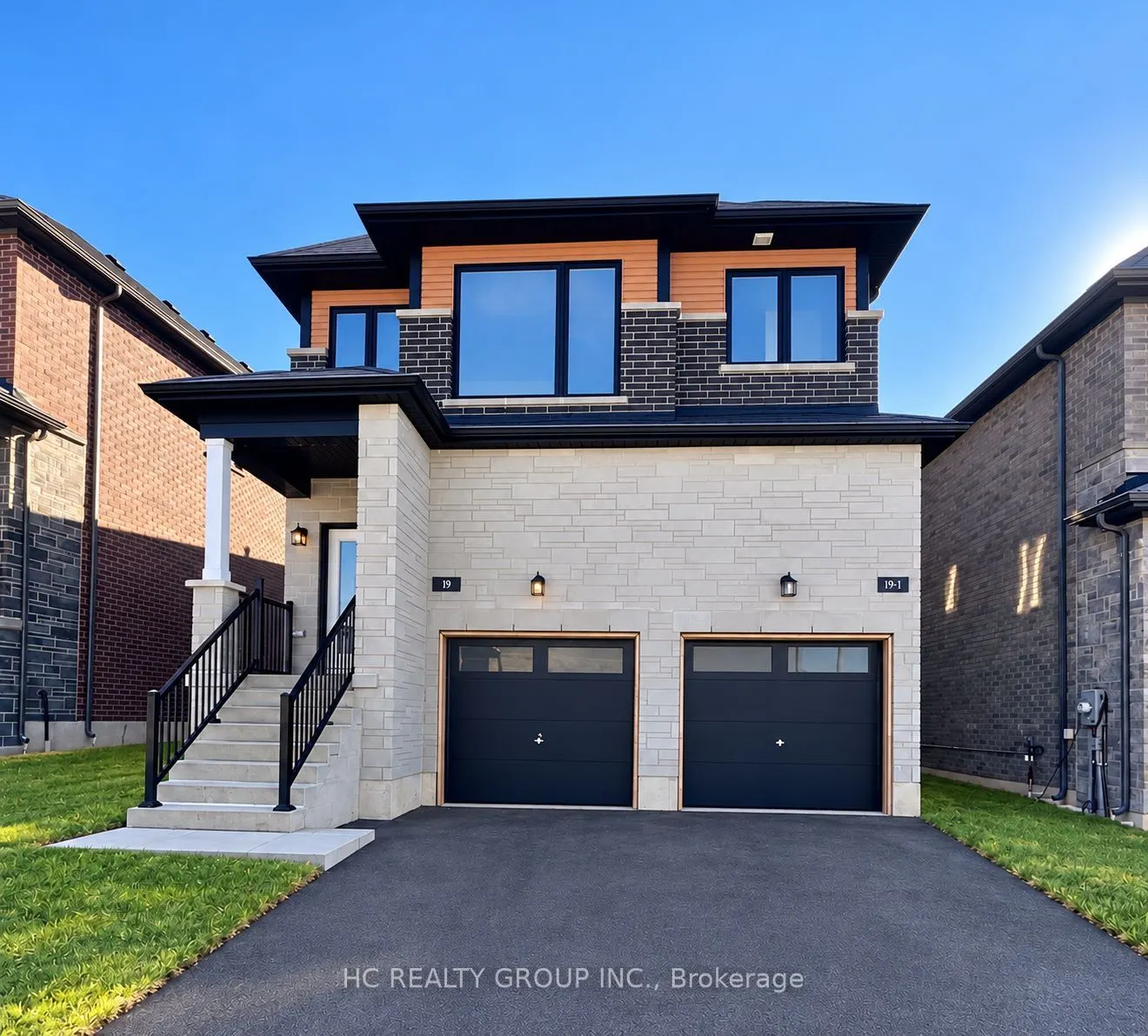 19 Gateway Drive #Upper