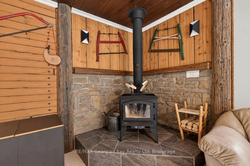 130 Desroches Trail