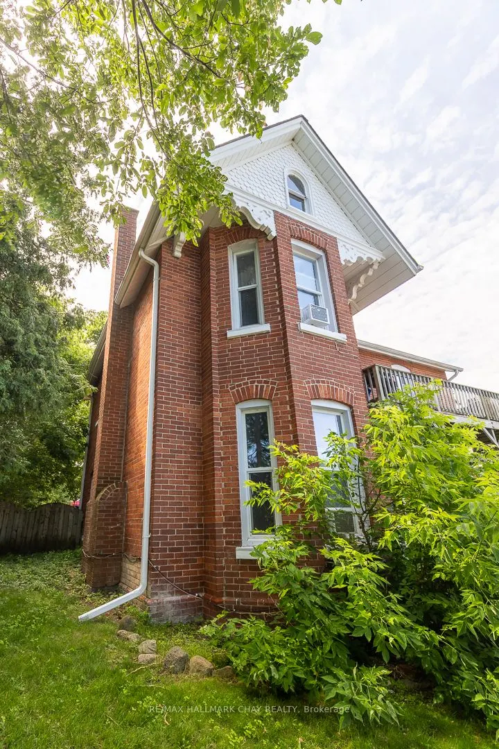 9 Penetang Street