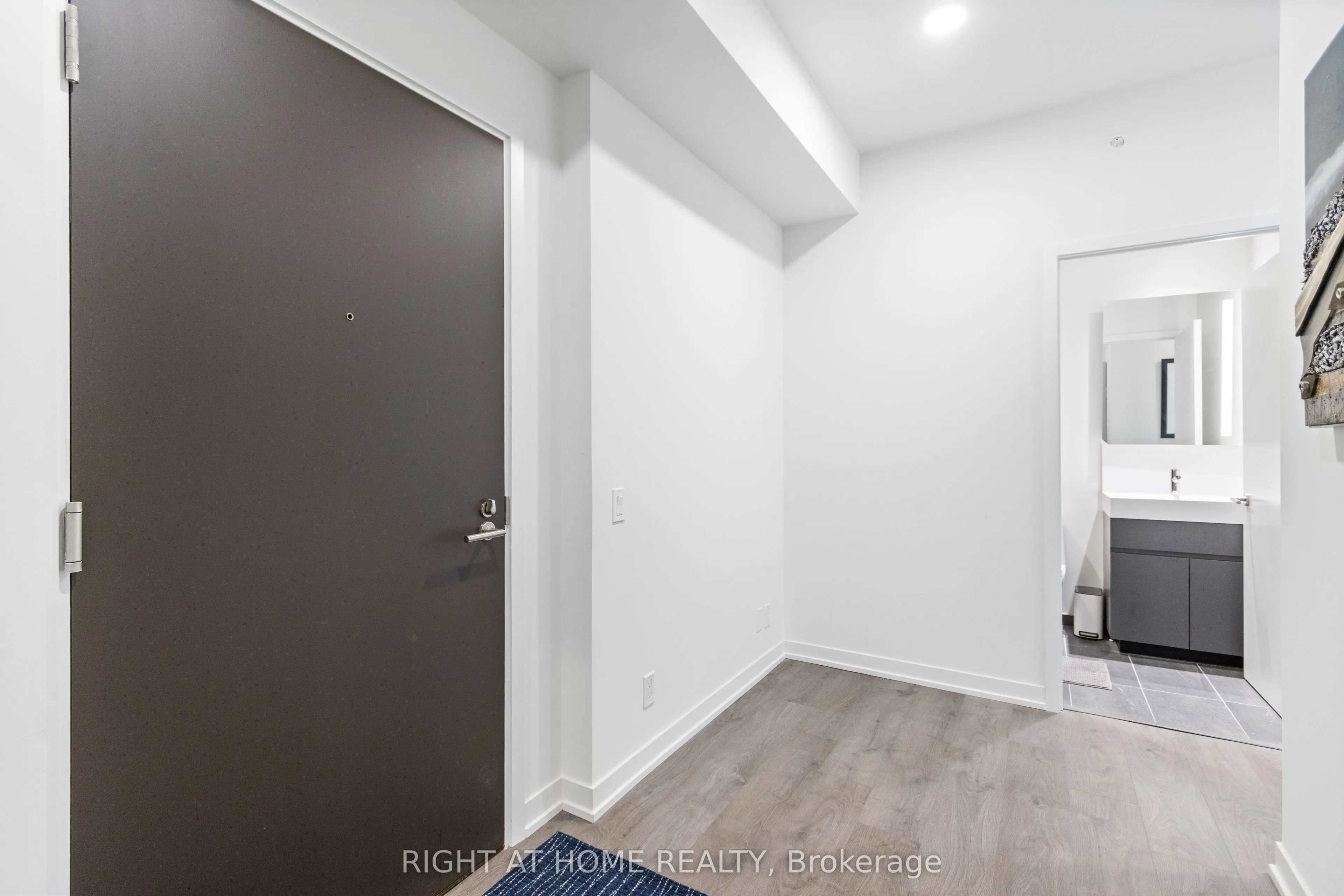 39 Mary Street #2407