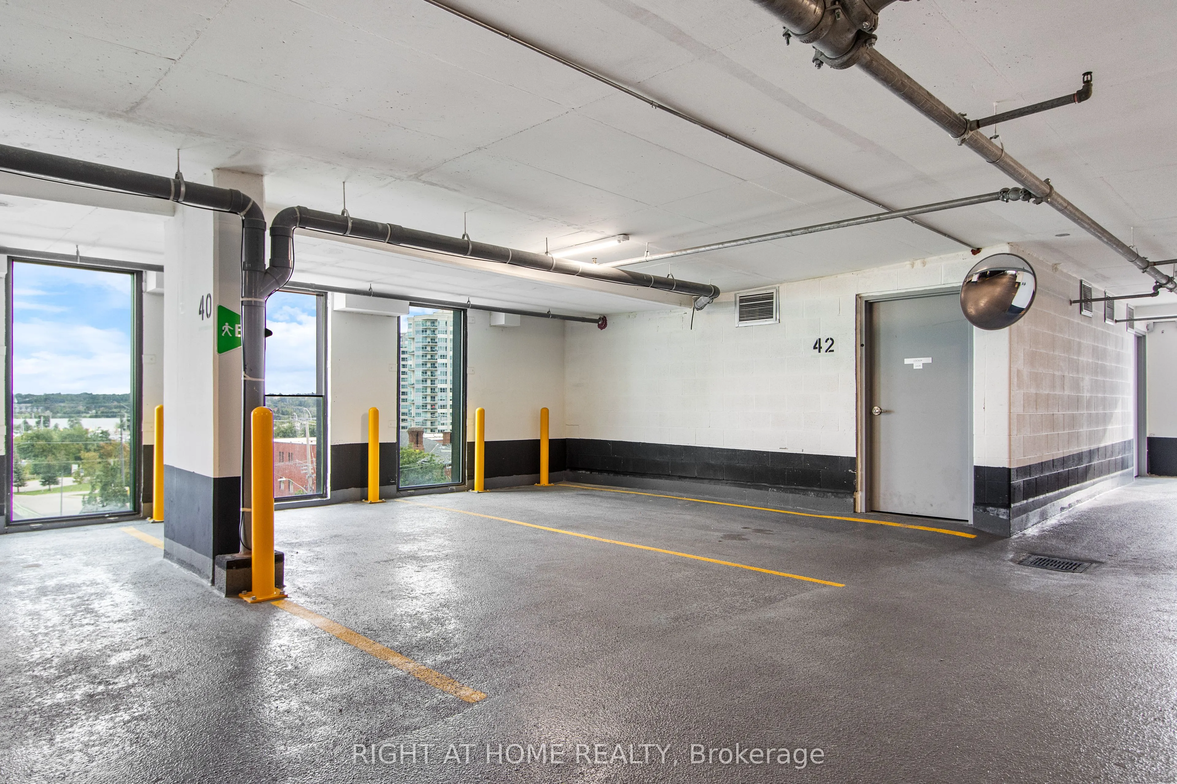 39 Mary Street #2407