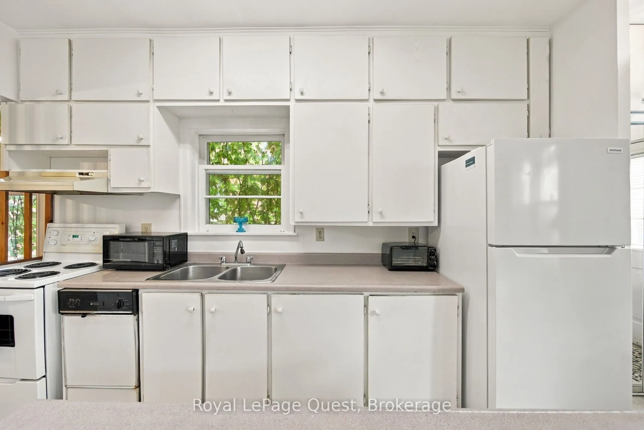 148 Coldwater Road W