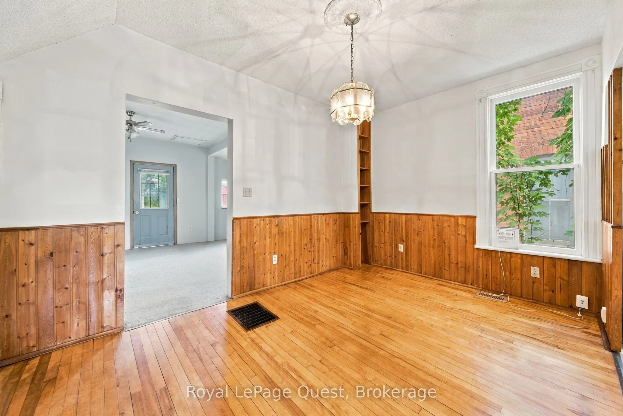 148 Coldwater Road W
