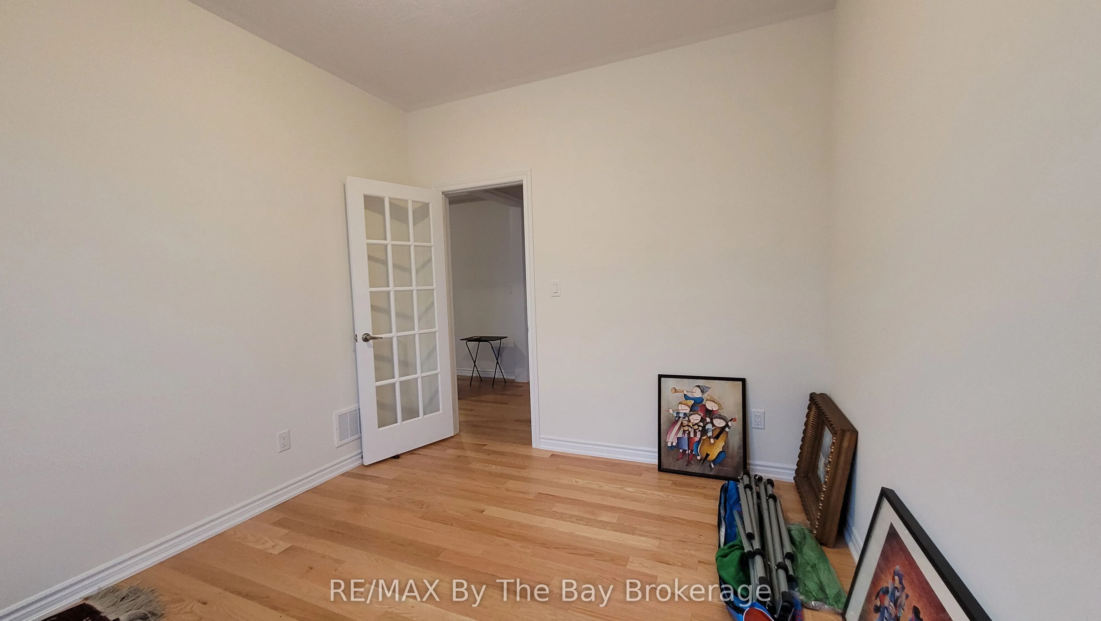 32 Rosanne Circle