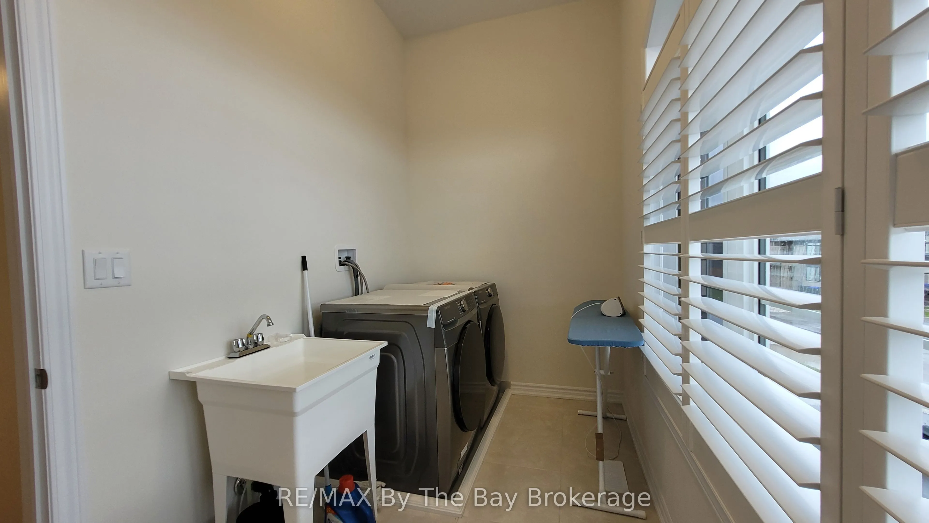 32 Rosanne Circle