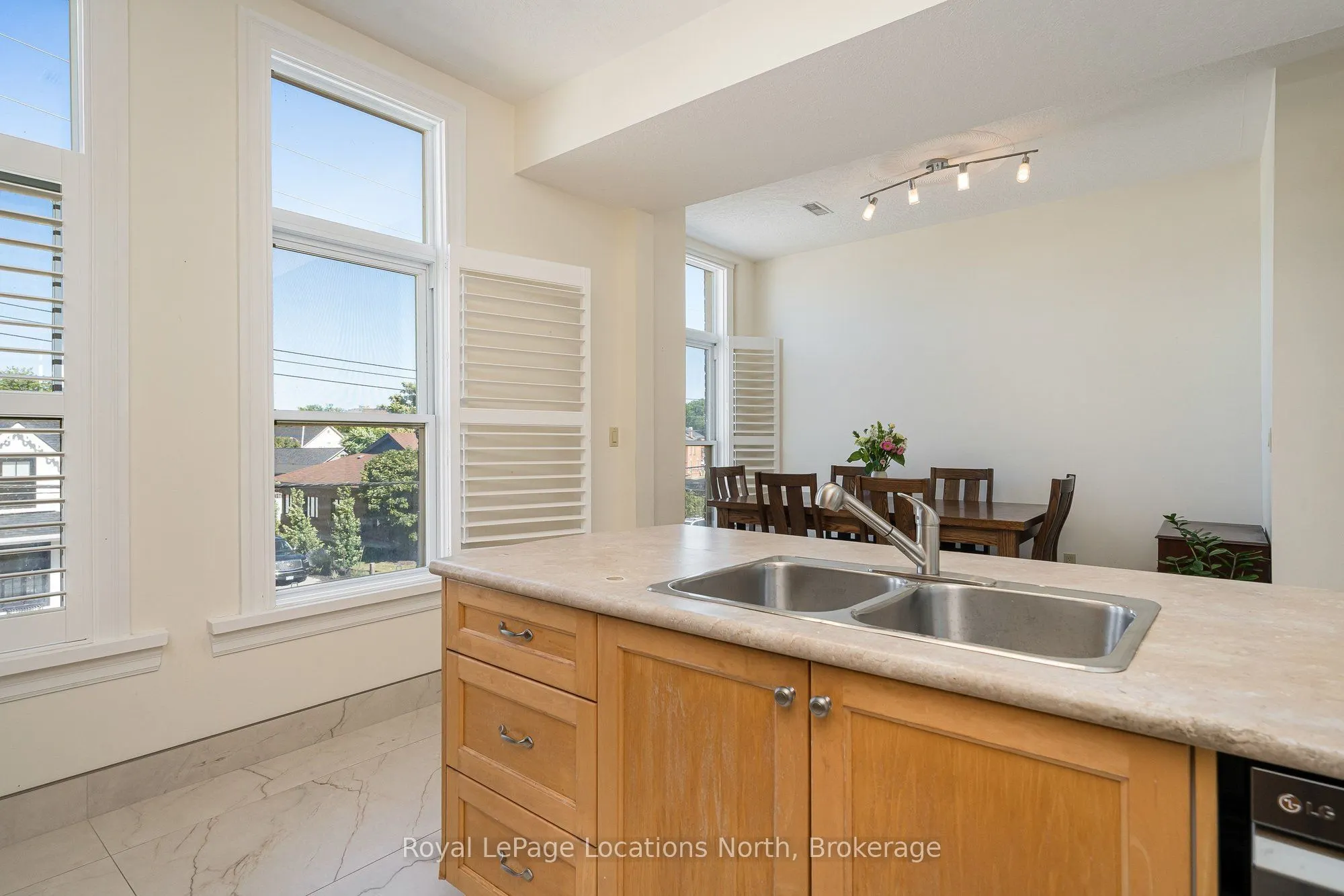36 Saint Marie Street