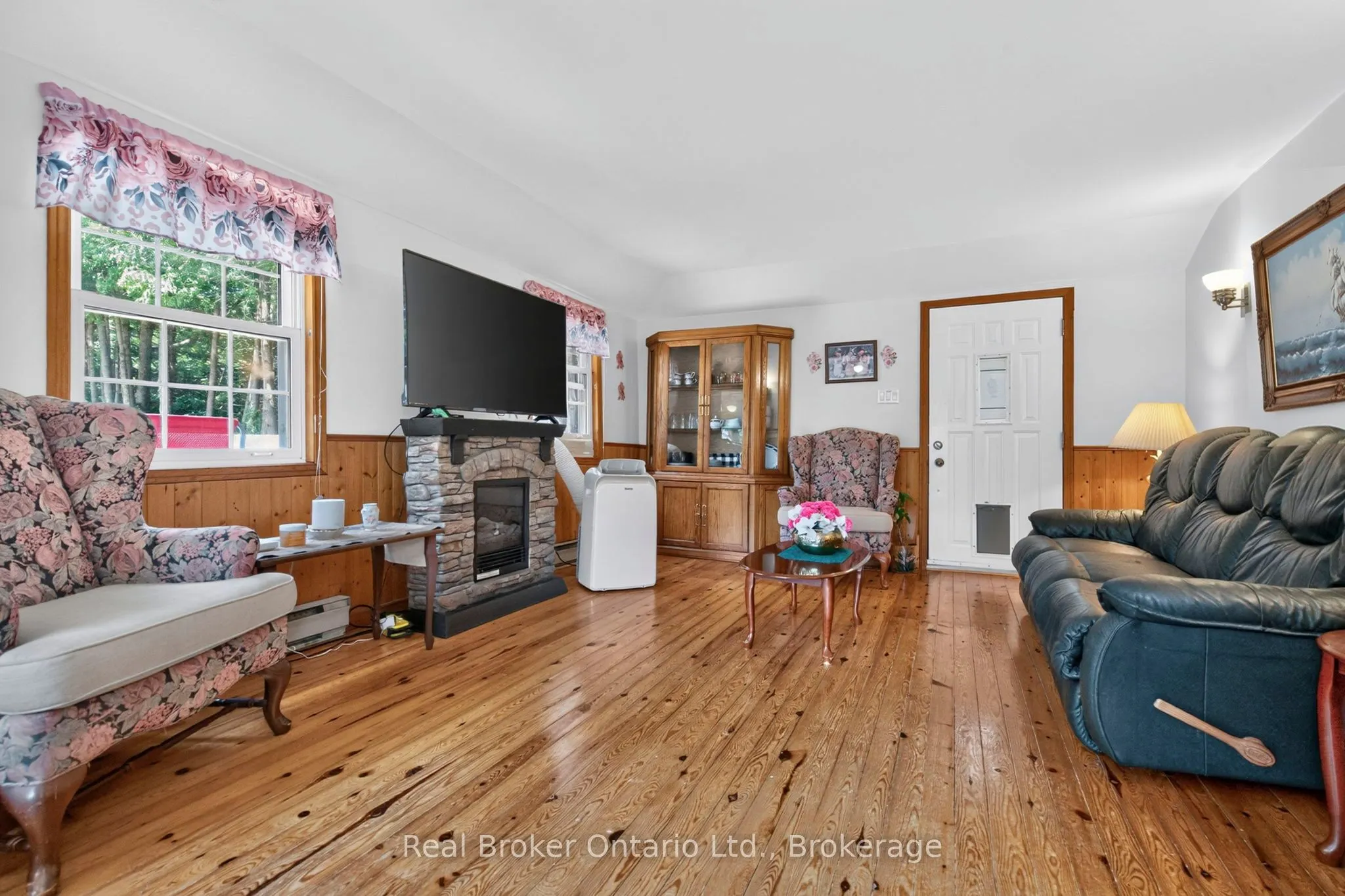 81 Andrew Drive