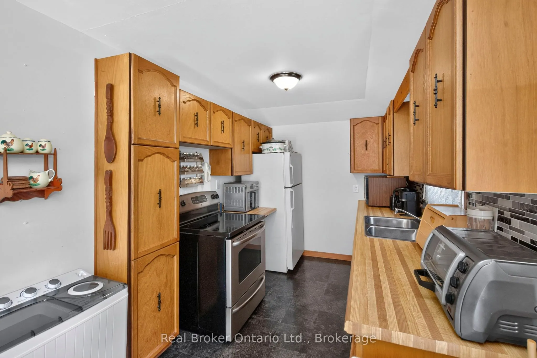 81 Andrew Drive