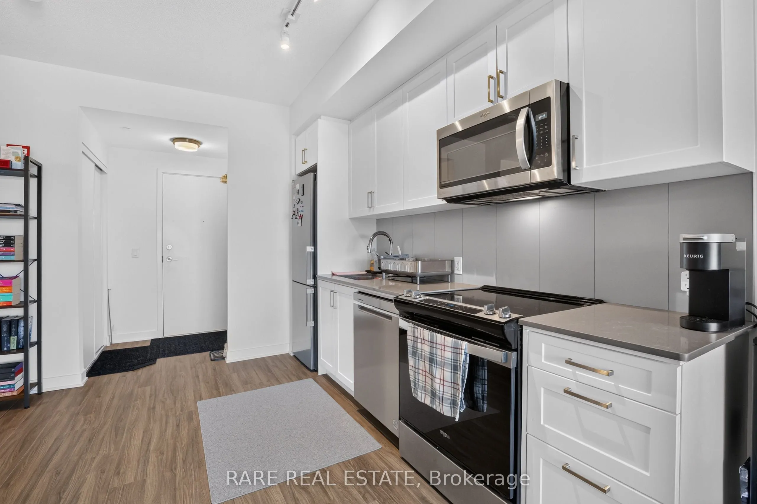 681 Yonge Street #327