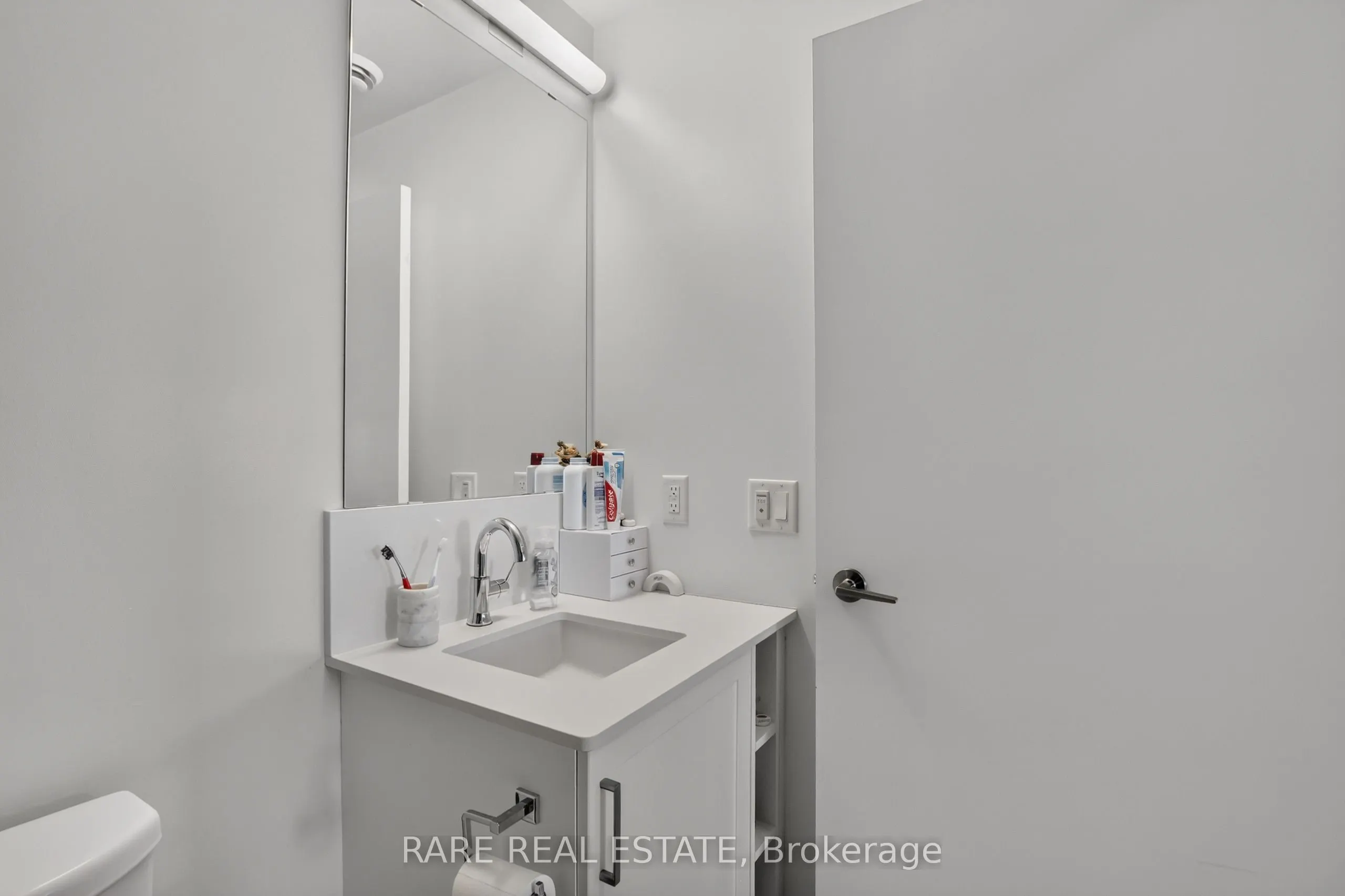 681 Yonge Street #327
