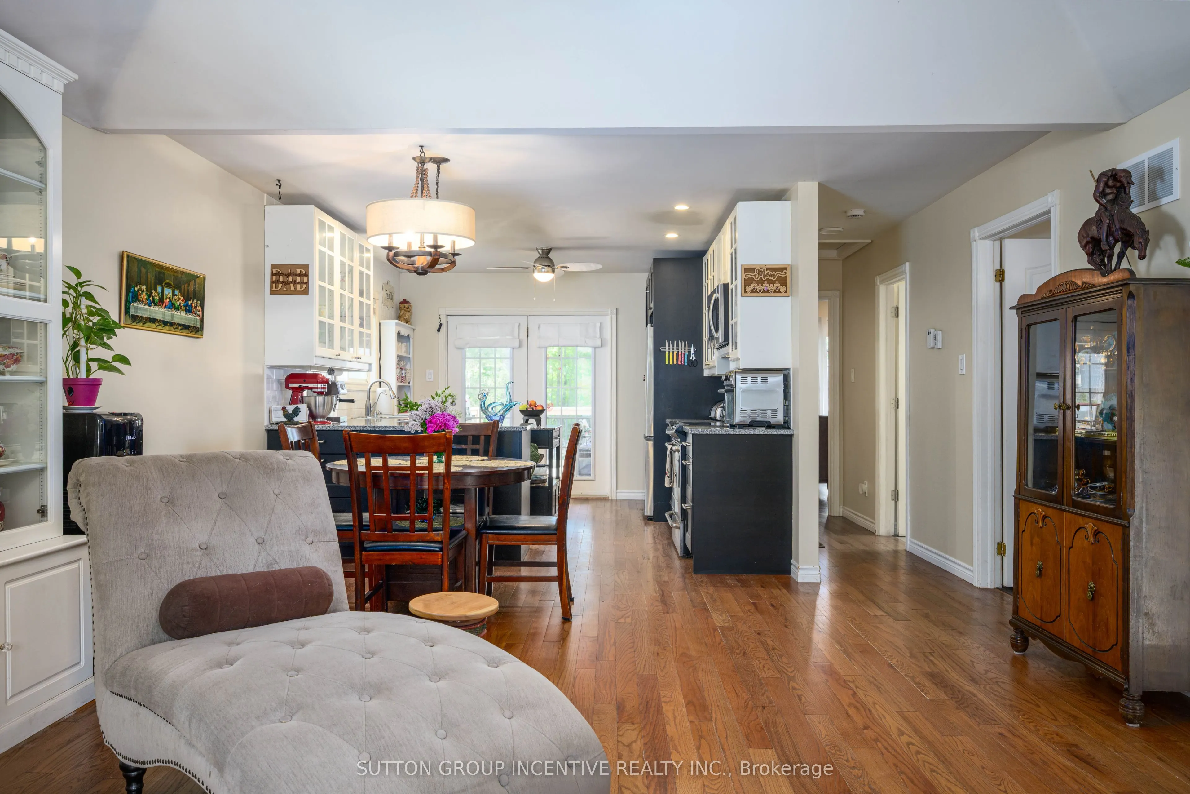 48 Wesley Avenue