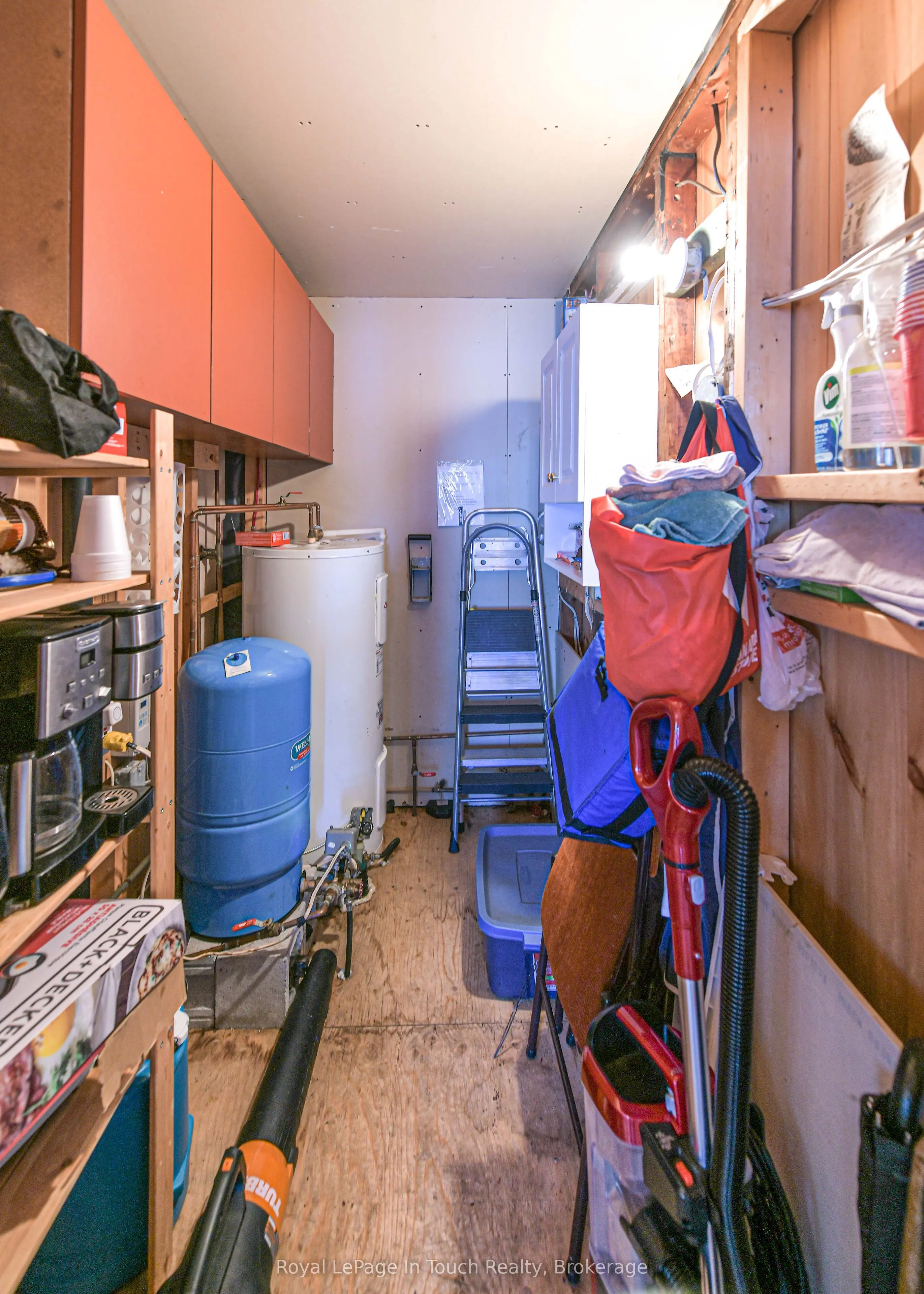 3872 Elva Lane