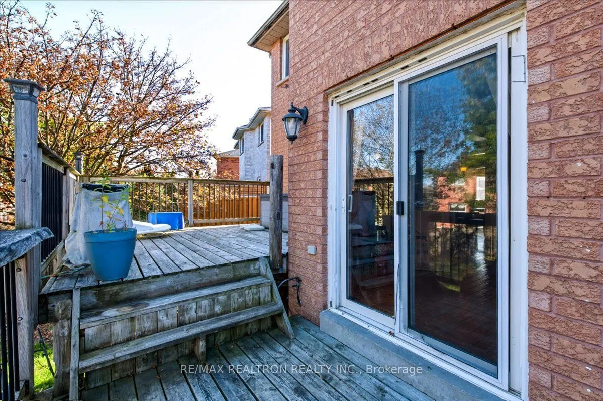 5 Widgeon Street