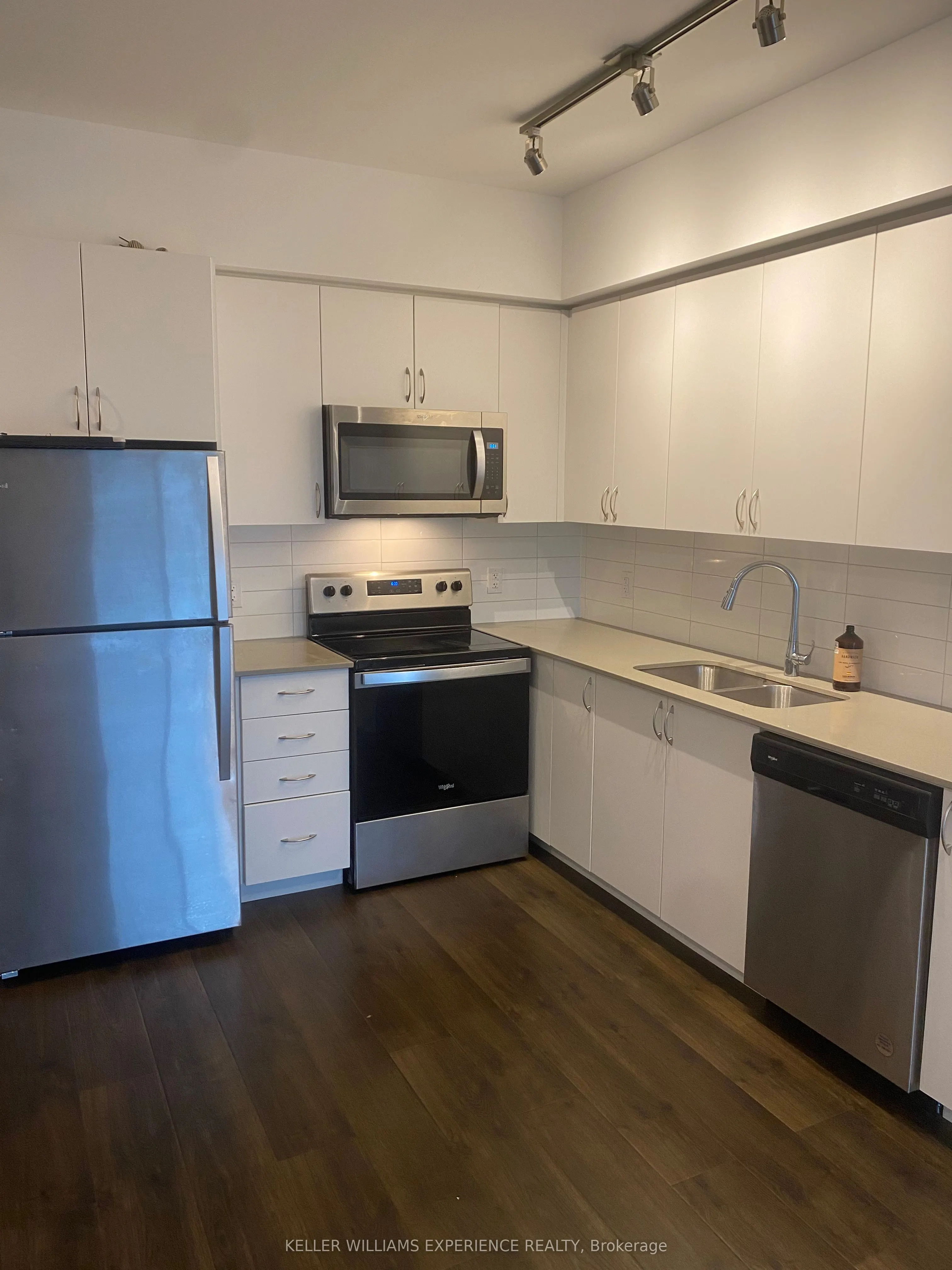 56 Lakeside Terrace #703