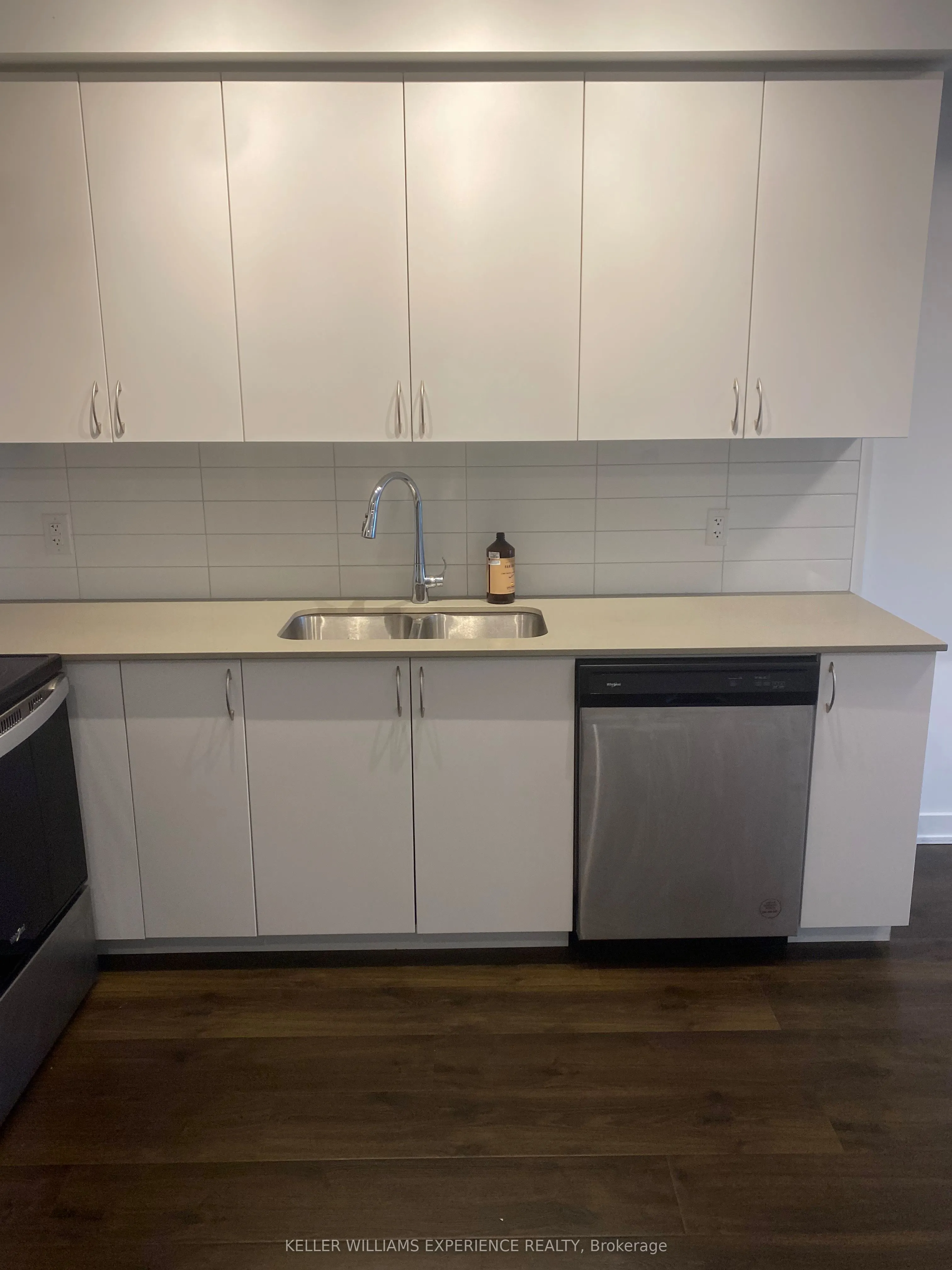 56 Lakeside Terrace #703