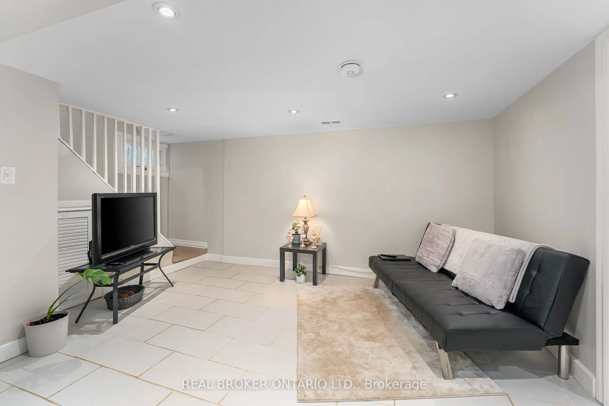 77 Wellington Street E #Bsmt