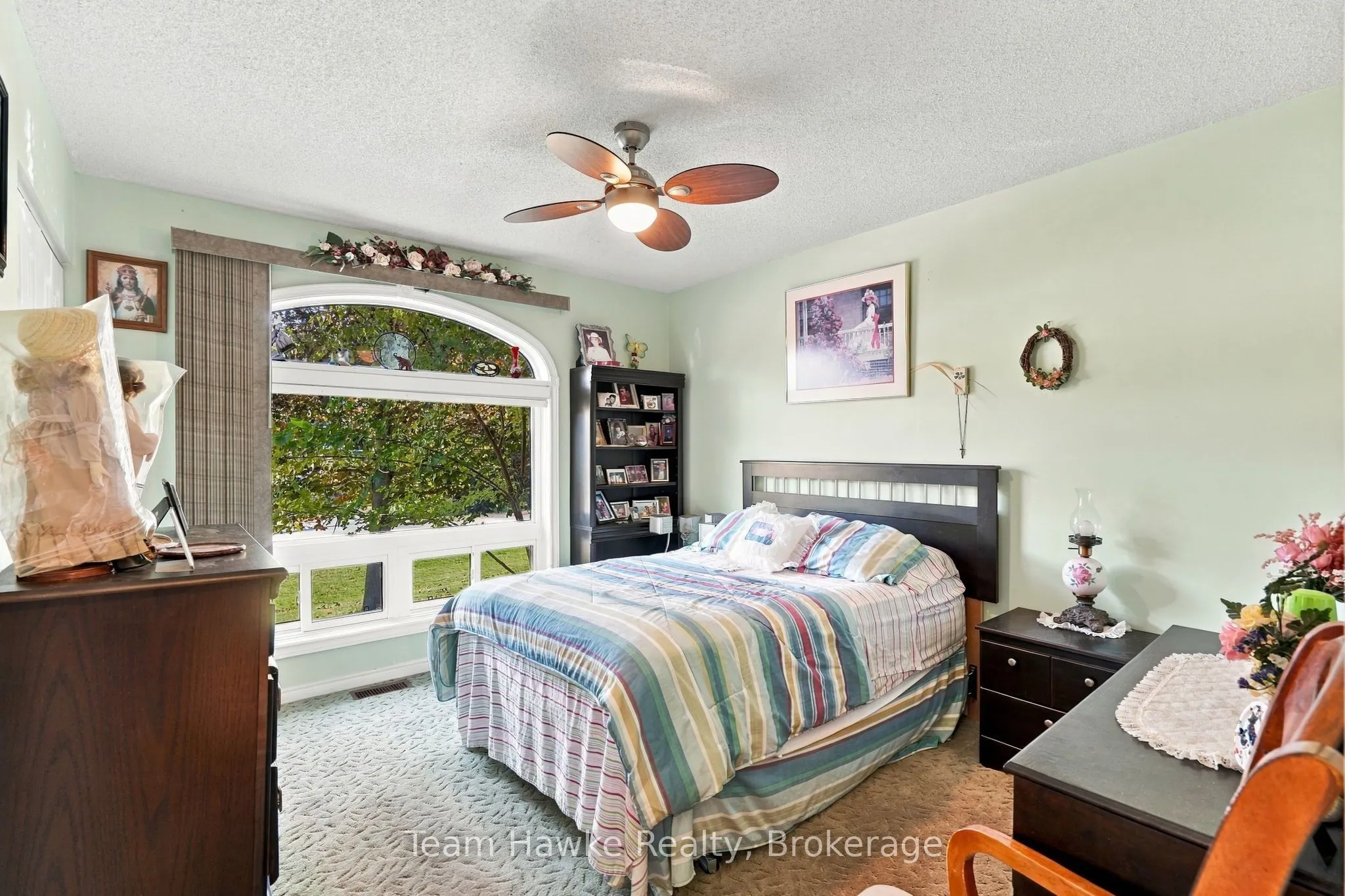 464 West Street W