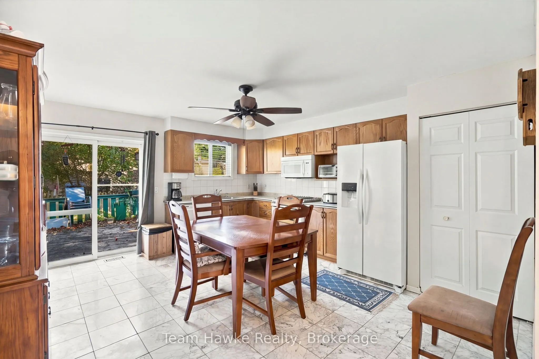 464 West Street W