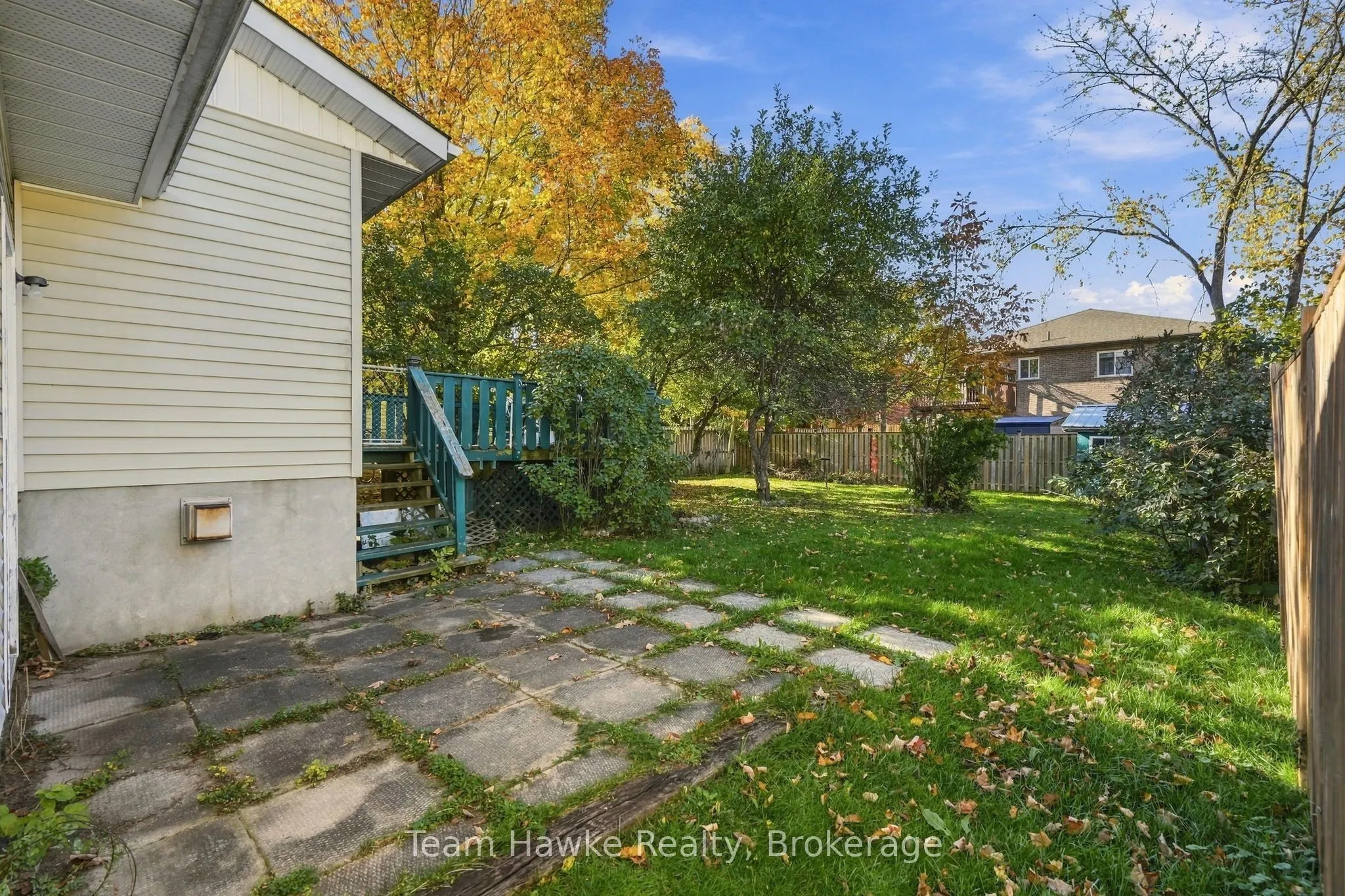 464 West Street W
