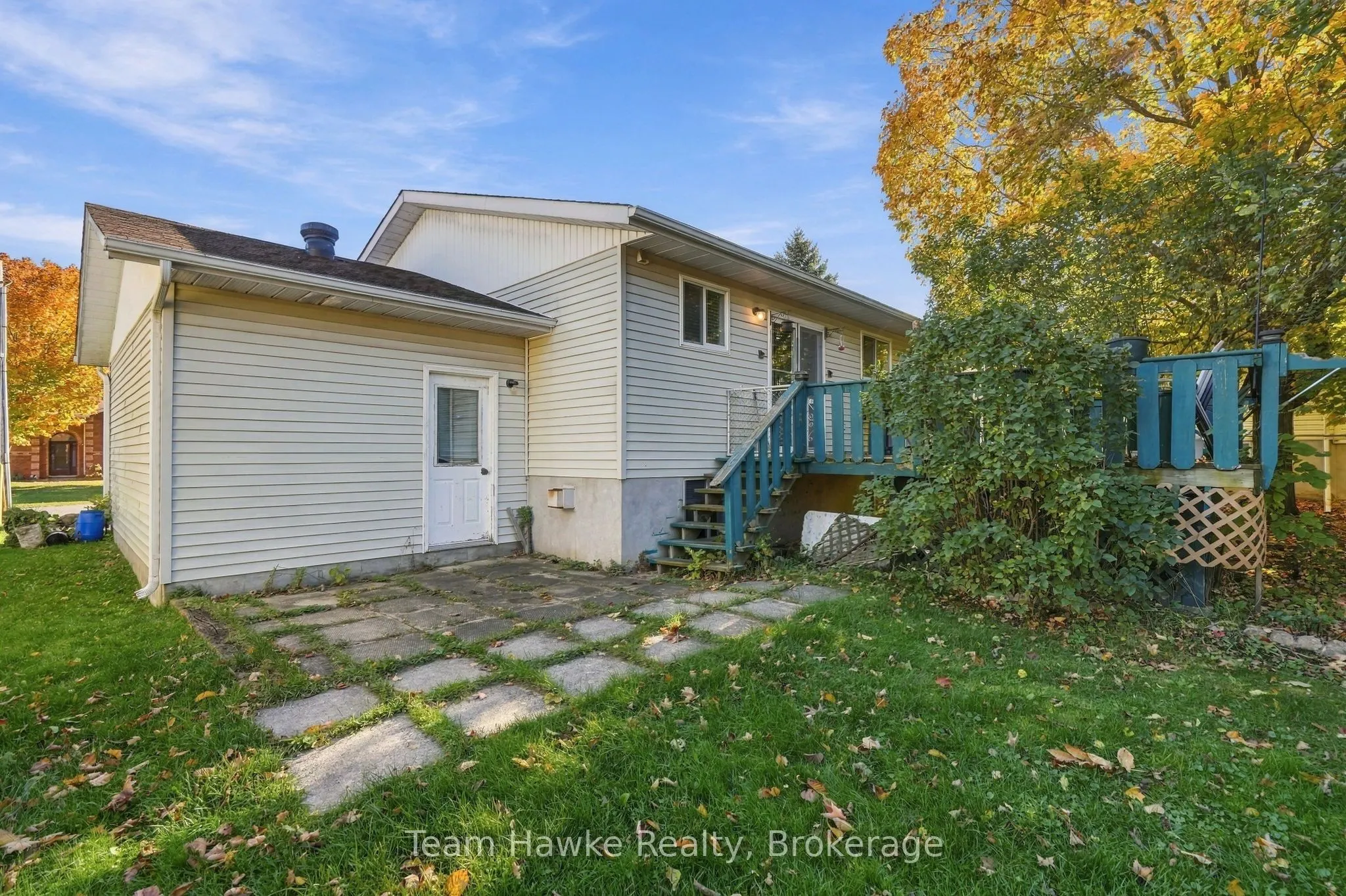 464 West Street W