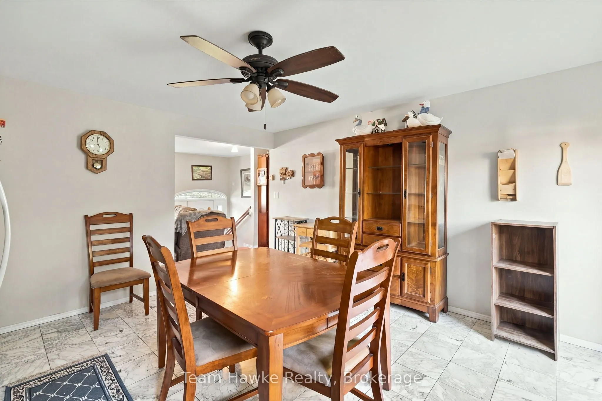 464 West Street W