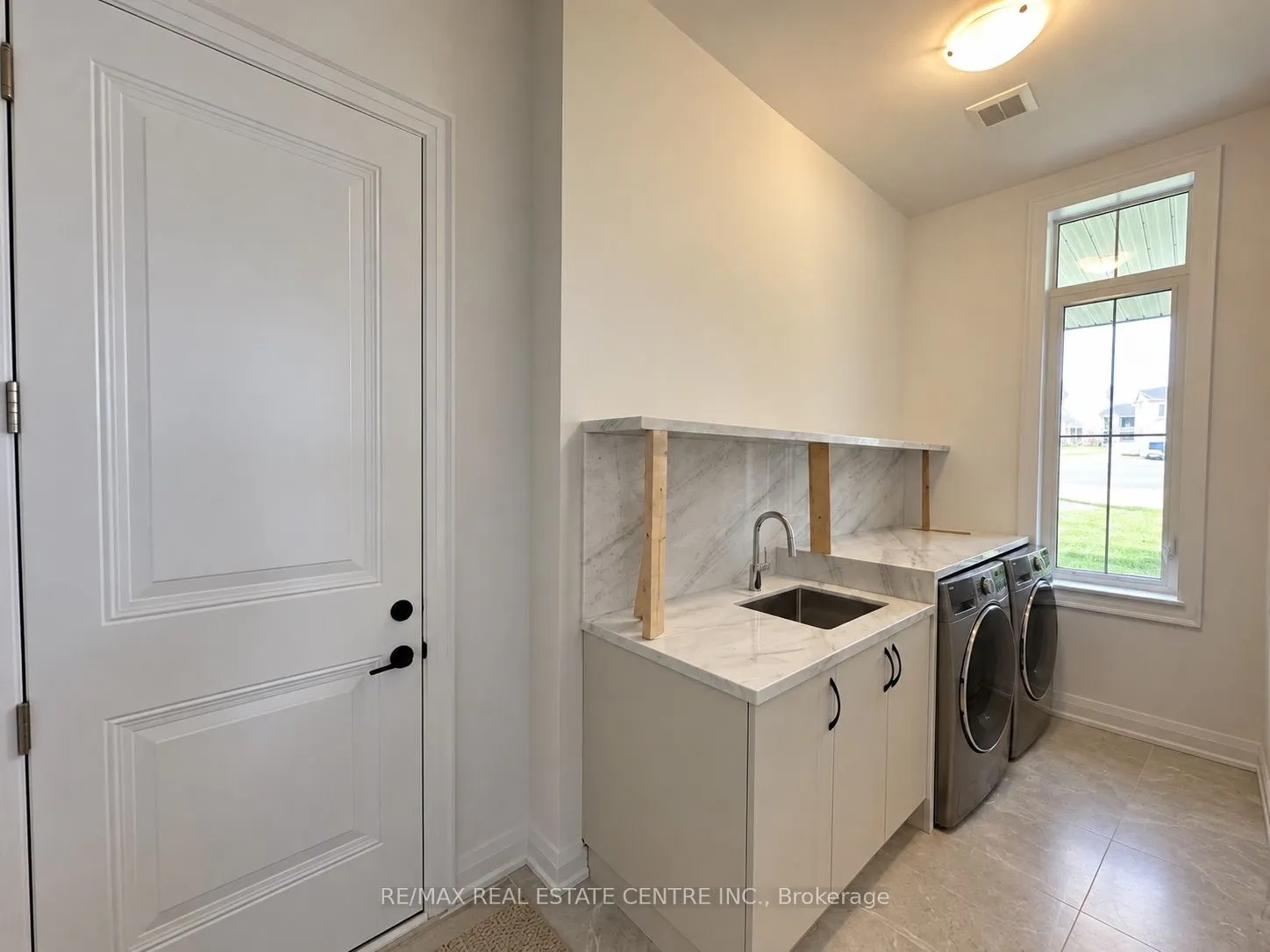 13 Vinnicombe Drive