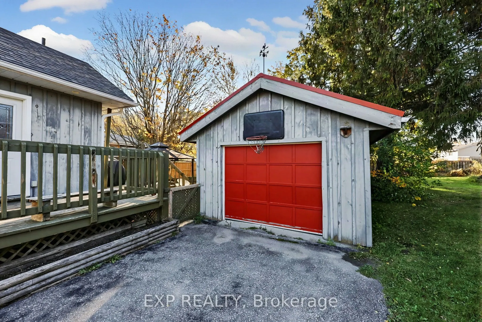 323 BELL Street